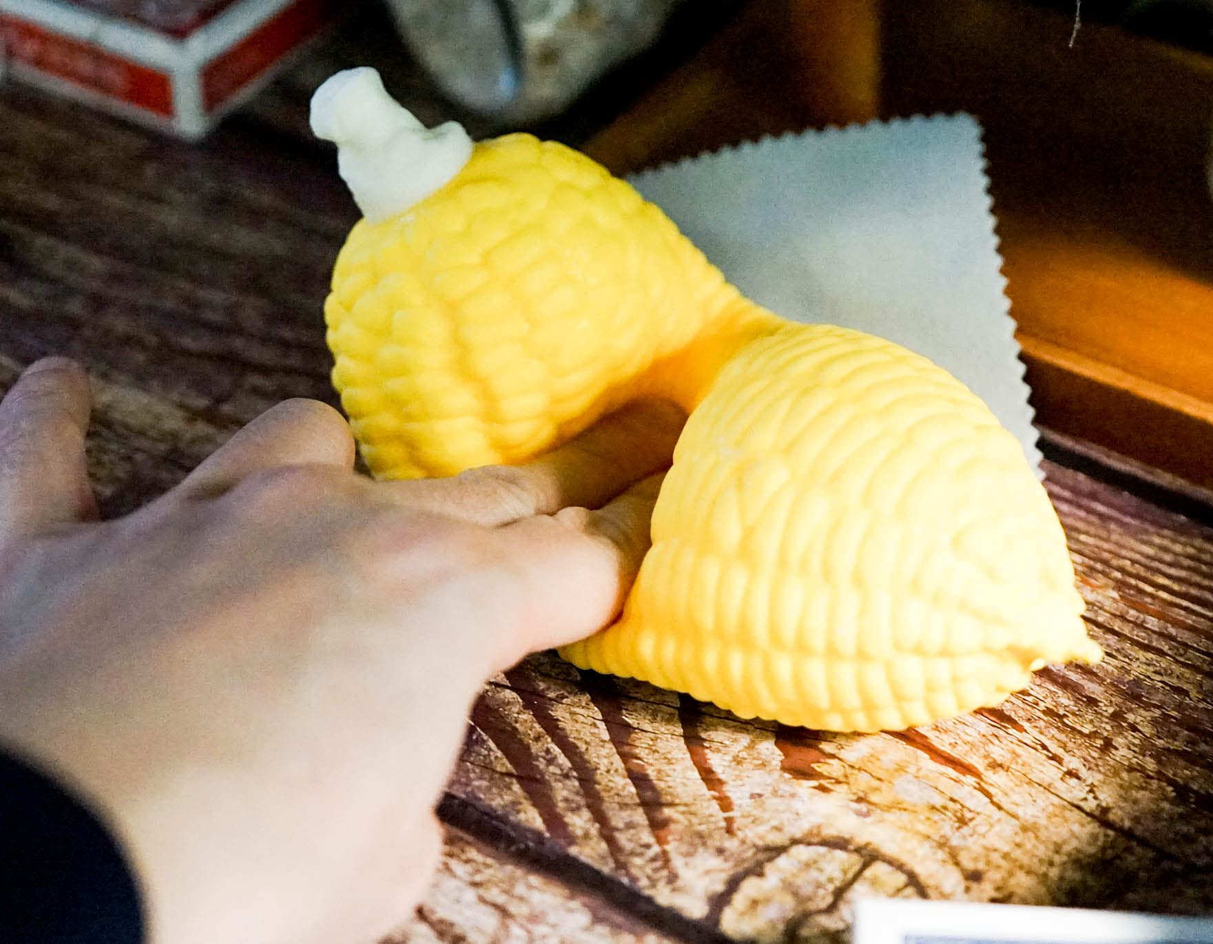 Amazon | スクイーズ 食べ物 とうもろこし ぐにゃぐにゃ【2個セット