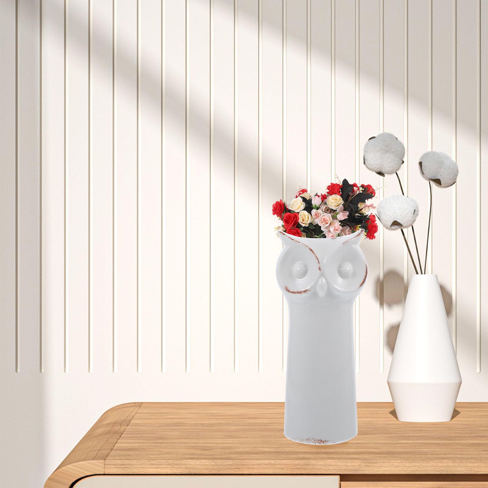 Nordische Keramikvase in Eulenform aus Weißer Keramik mit Einzigartigem Design