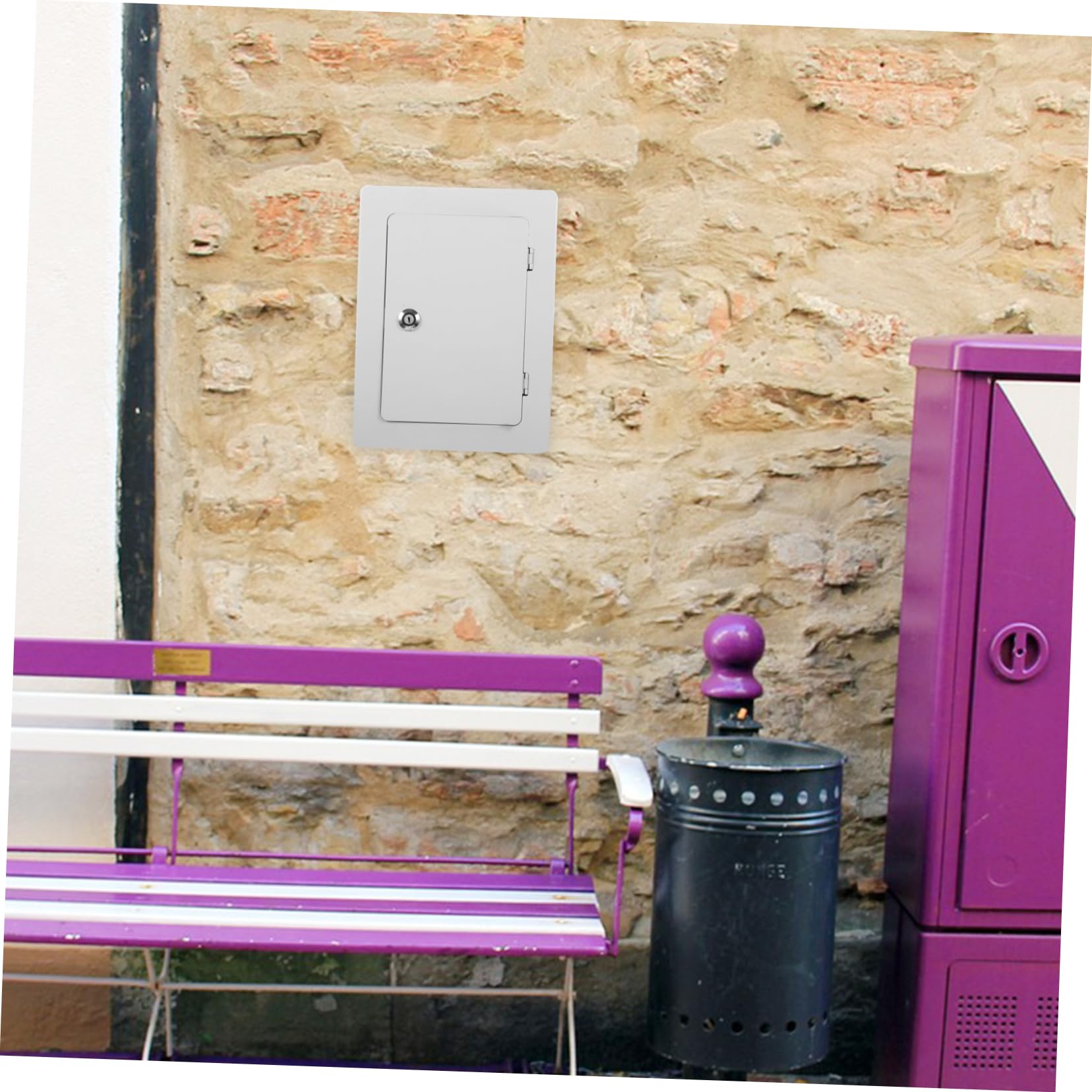 Caja de Conexiones Estanca Metálica de Color Claro, Instalación Fácil