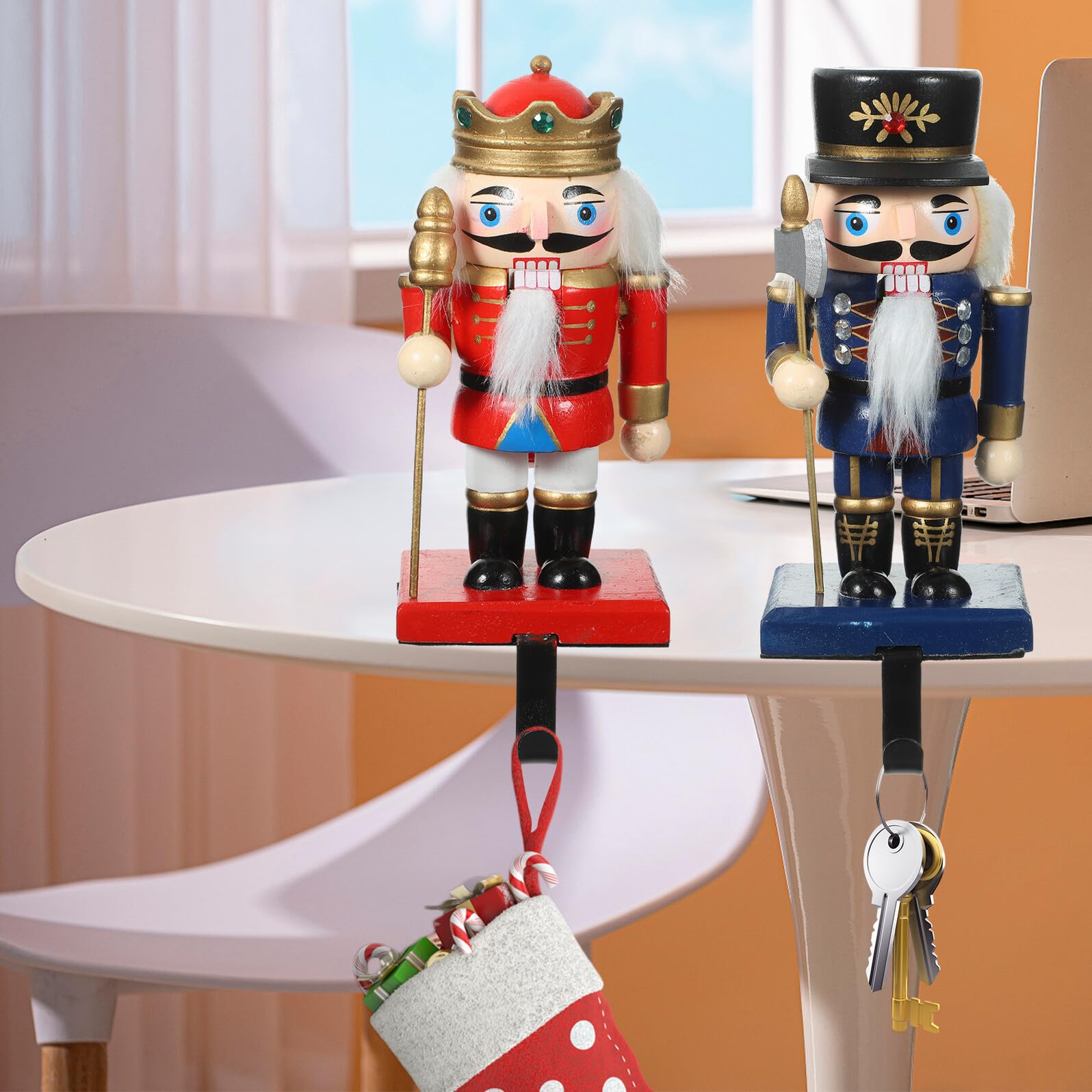 MAGICLULU Colgador para Calcetines Navideños Cascanueces de Madera y Aleación de Zinc Soporte Resistente para Repisa de Chimenea Decoración Navideña 2 Piezas