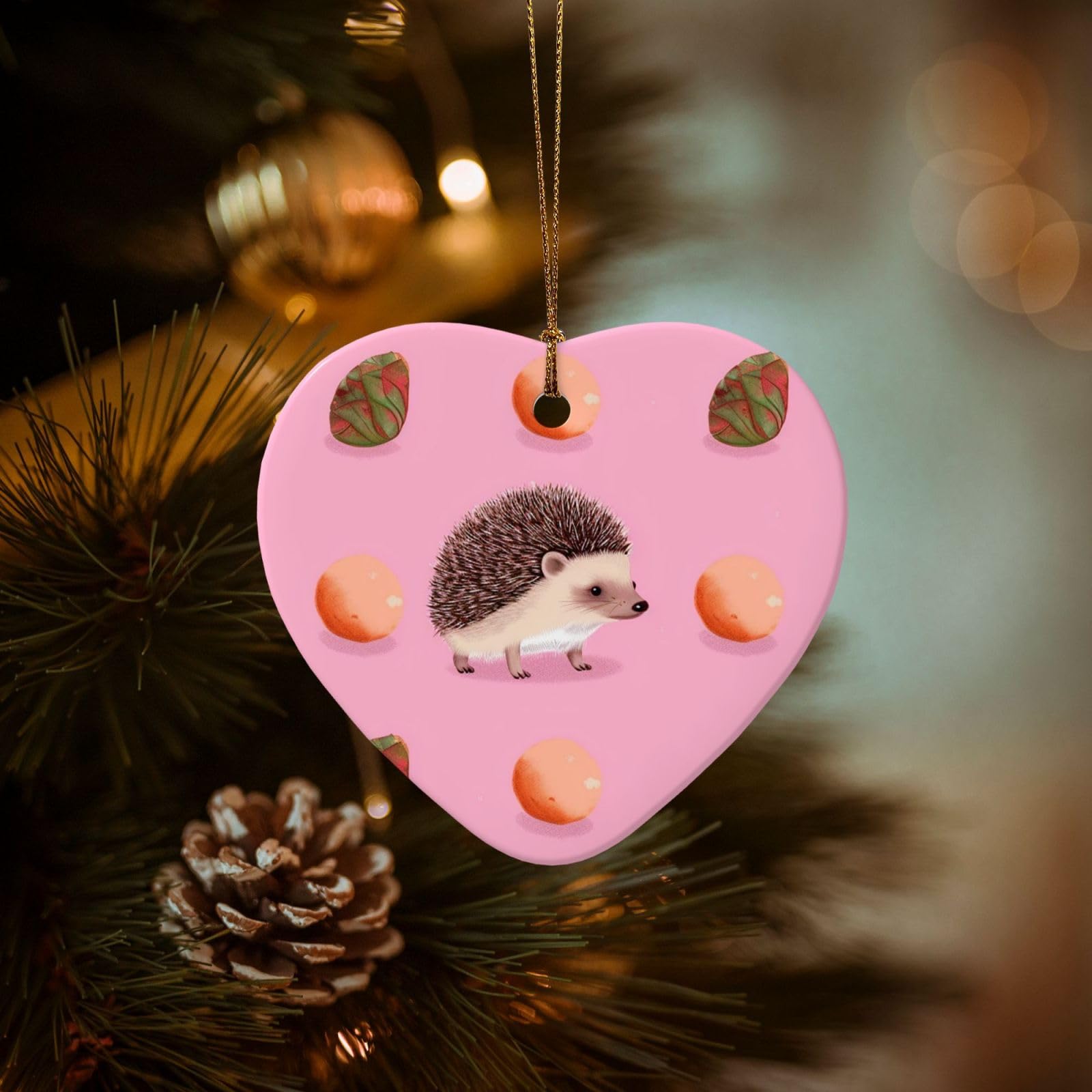 Christmas Tree Ornaments Ceramics Christmas Decorations Little Hedgehog Ornaments with Gold Ribbon Porcelain Xmas Tree Crafts Heart Shape Hanging Pendant for Christmas Tree Party Decor