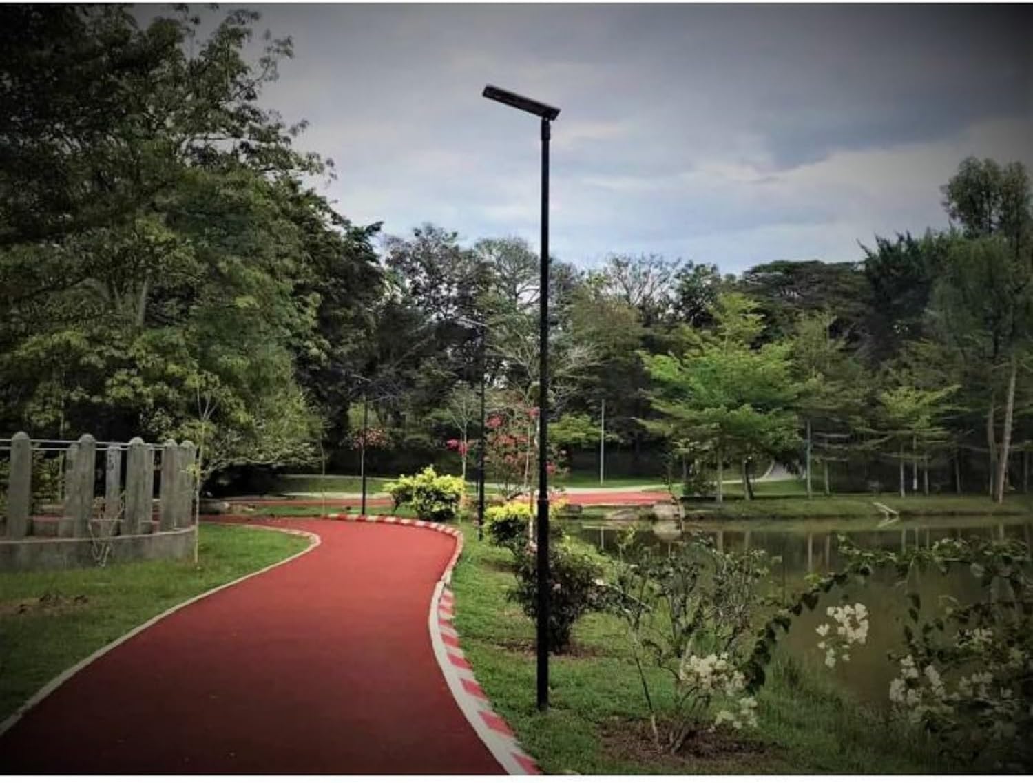 eLEDing Solar AI-Smart Outdoor Area Light – 4800 Lumens 3G CREE LED Security Light, Dusk-to-Dawn Adaptive Lighting, Adjustable Head, Cast Aluminum Heavy-Duty Fixture for Yard, Walkway, Parking Area