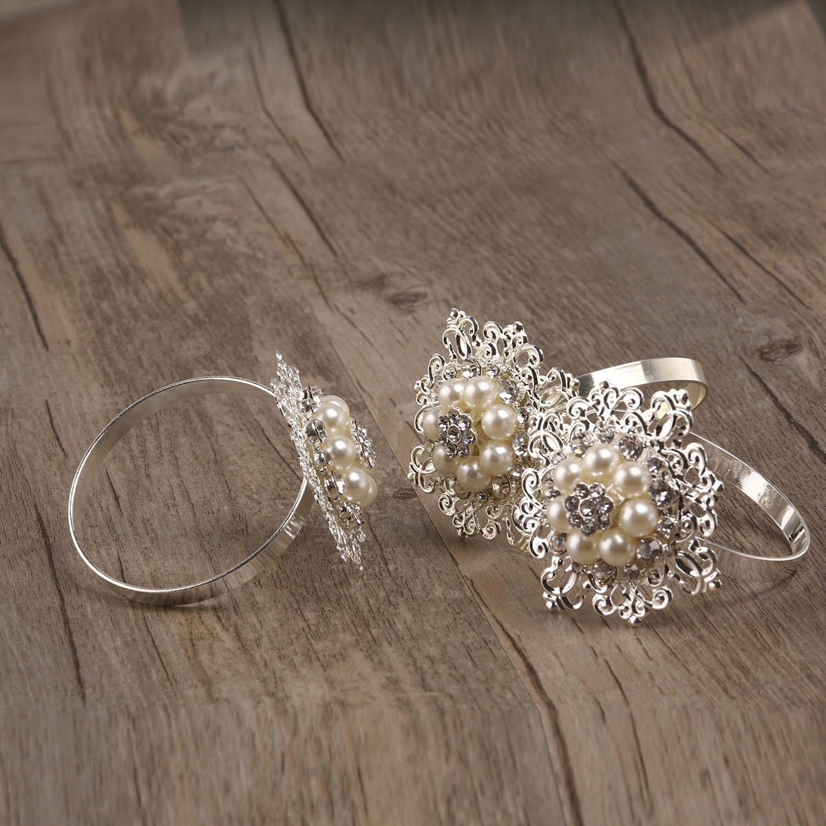 Uр Tо 40% оƒƒ NUOLUX 10pcs Floral Napkin Rings with Faux Pearl Rhinestone (Silver) Frее Shірріng Ovеr $50 NUOLUX 10pcs Floral Napkin Rings with Faux Pearl Rhinestone (Silver)