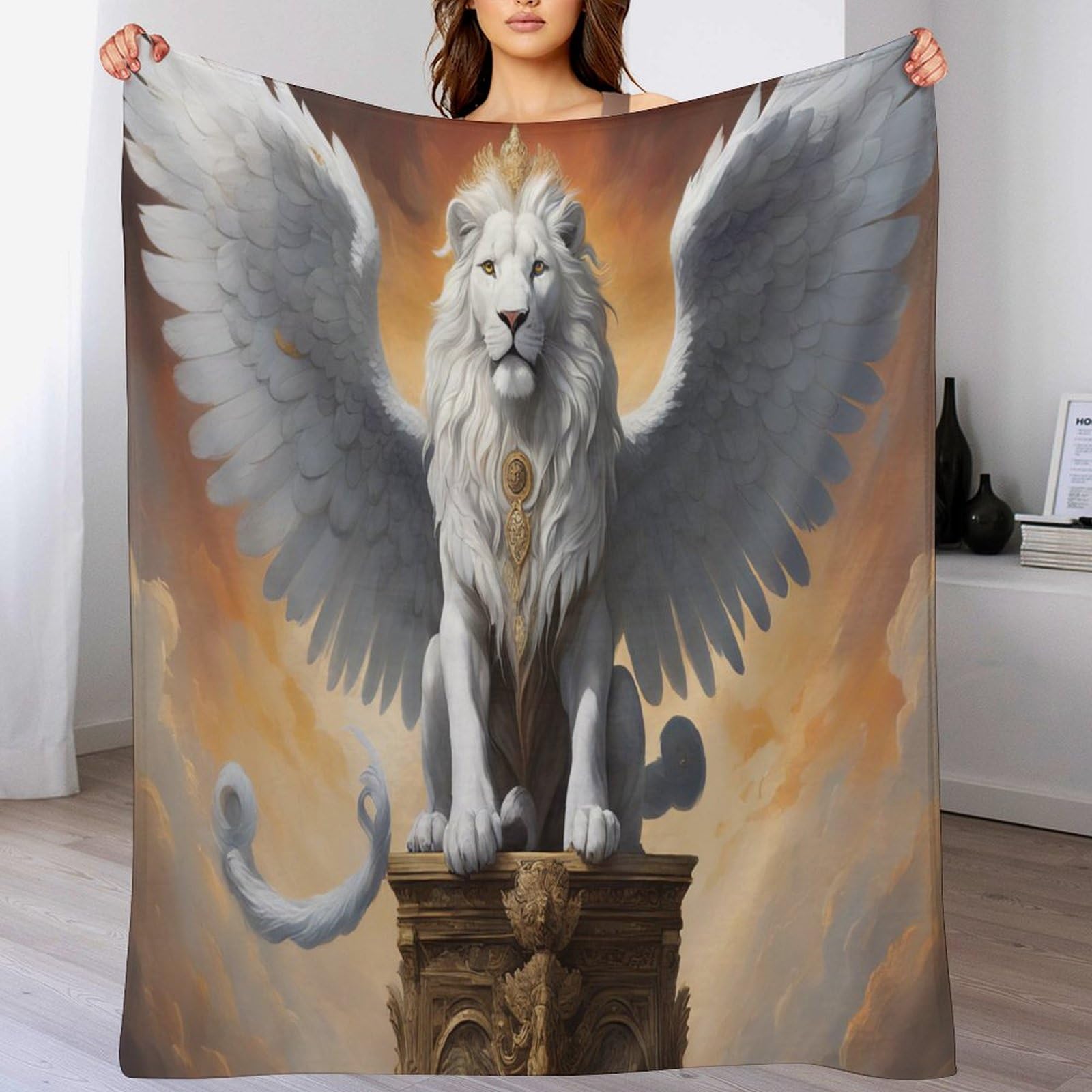 Couverture lion en flannel pour cocooning reussi sur le canape du salon en hiver