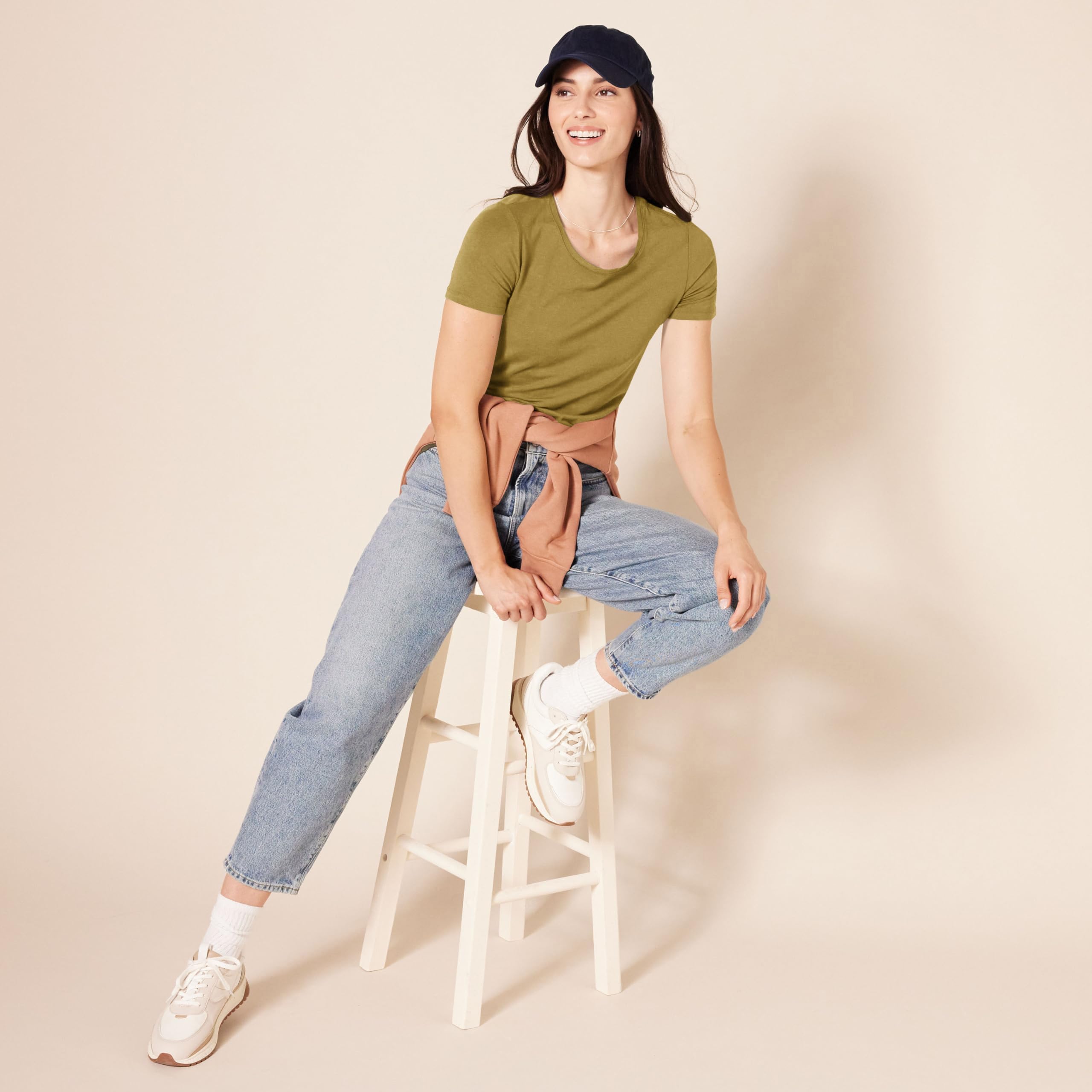 Amazon Essentials Women's Regular-Fit Short-Sleeve T-Shirt (Crewneck and V-Neck Options), Multipacks — view 233