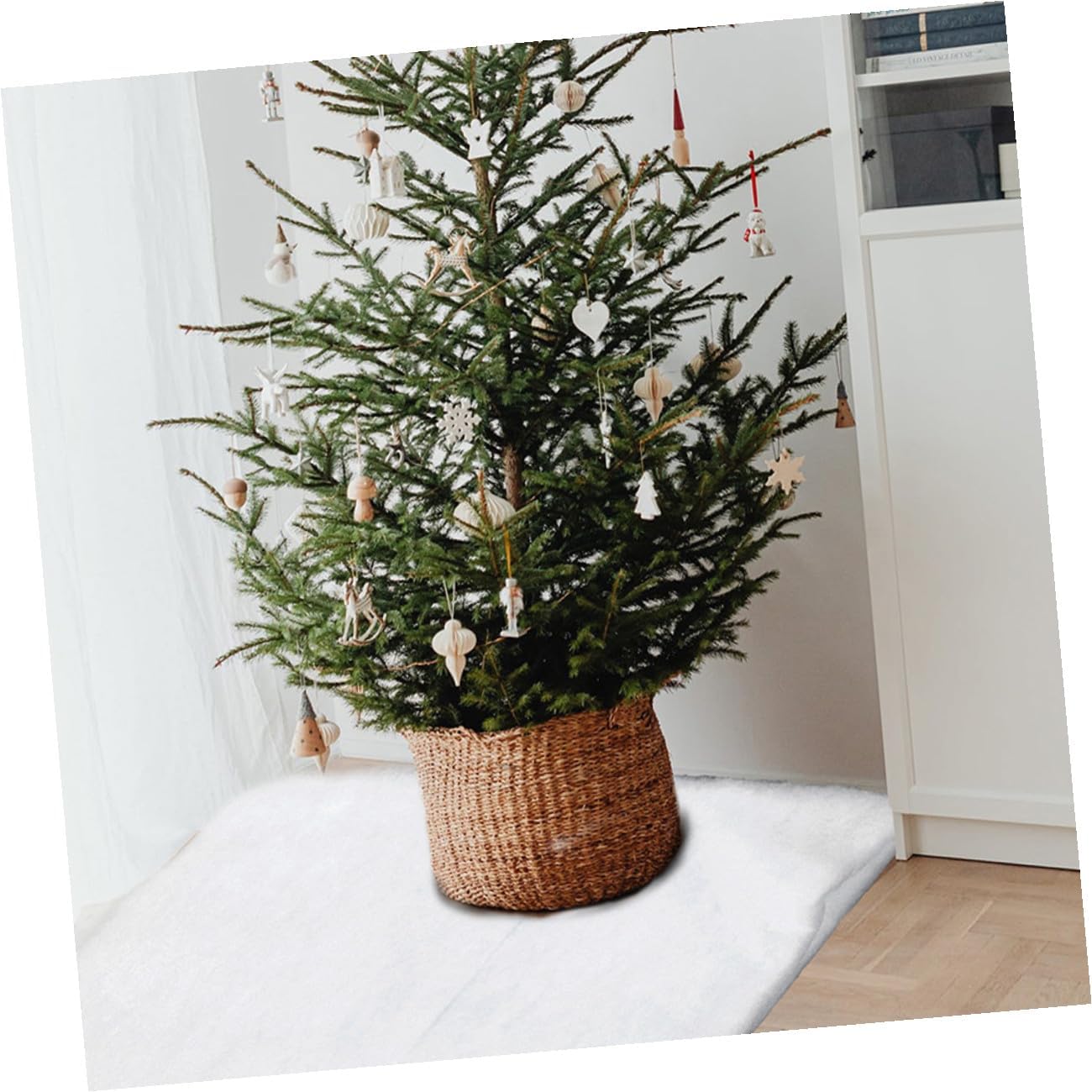 ARTIBETTER 2pcs Thick White Artificial Snow Blanket 1.5x1m for Indoor Christmas Decoration Winter Snow Carpet Faux for Holiday Village and Tree Display