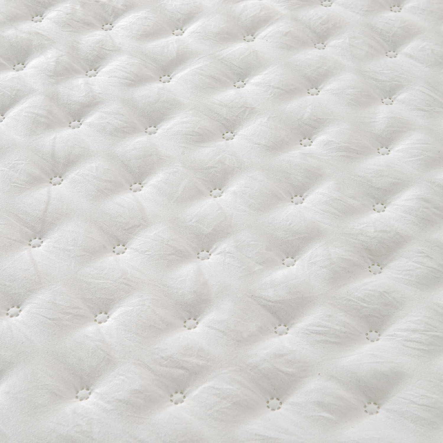 HIARUO 2-Piece Twin Quilt Set - Soft Warm Ultrasonic Reversible Coverlet Bedspread Set (68 x 90 Inch) with 1 Pillow Sham (20 x 26 Inch), White - Image 7