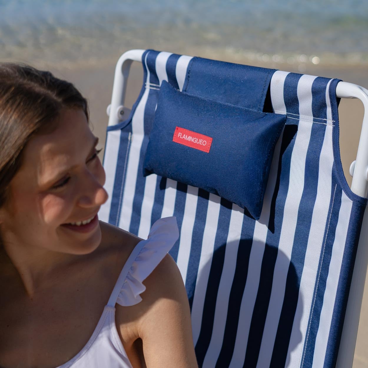 Flamingueo Sedia da Spiaggia Pieghevole - Reclinabile 5 Posizioni - Tasca Termica - Tasca per Cellulare - Maniglie Tipo Zaino - Cuscino Ergonomico - Alluminio e Poliestere - Blu Navy