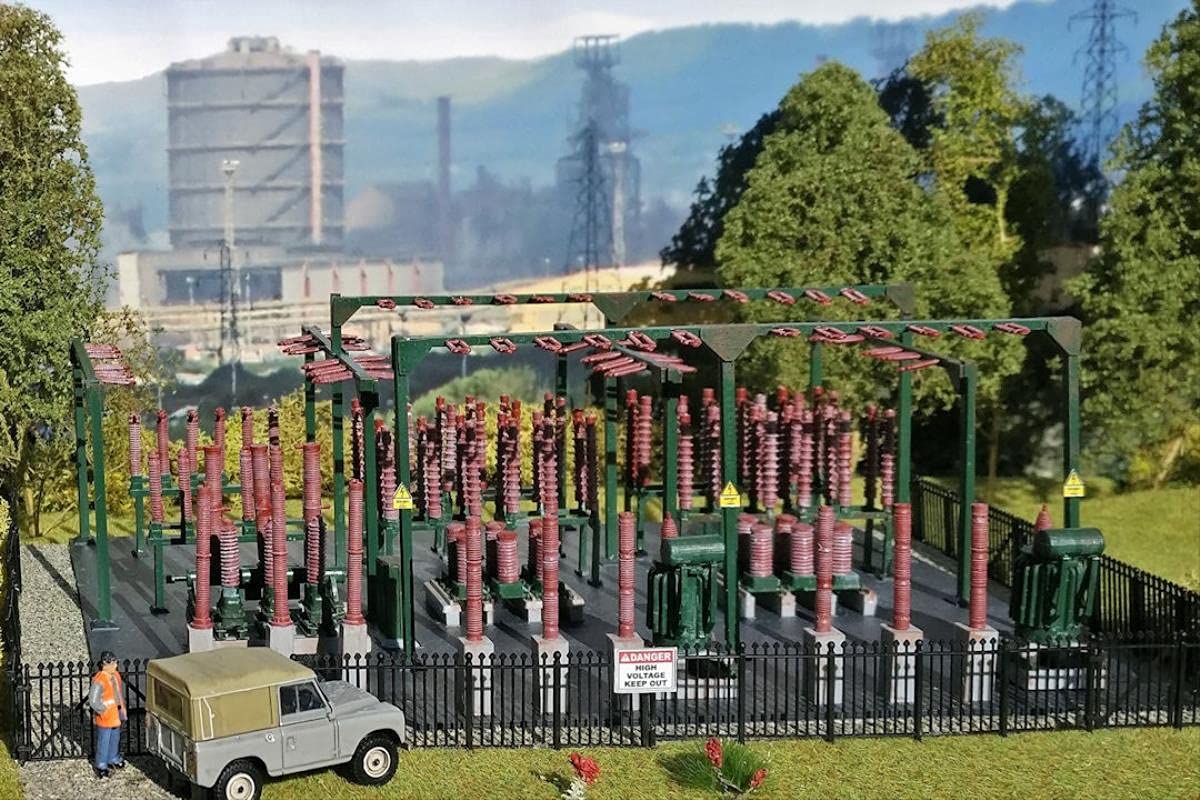 Gaugemaster Fordhampton Electricity Substation OO Gauge Plastic Kit GM487
