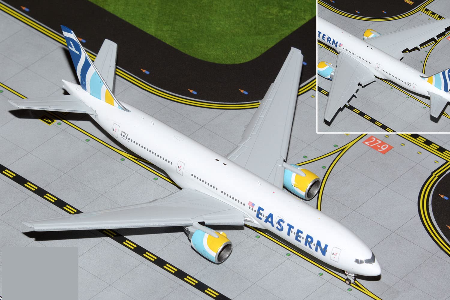 Amazon.com: Boeing 777-200ER Commercial Aircraft with Flaps Down