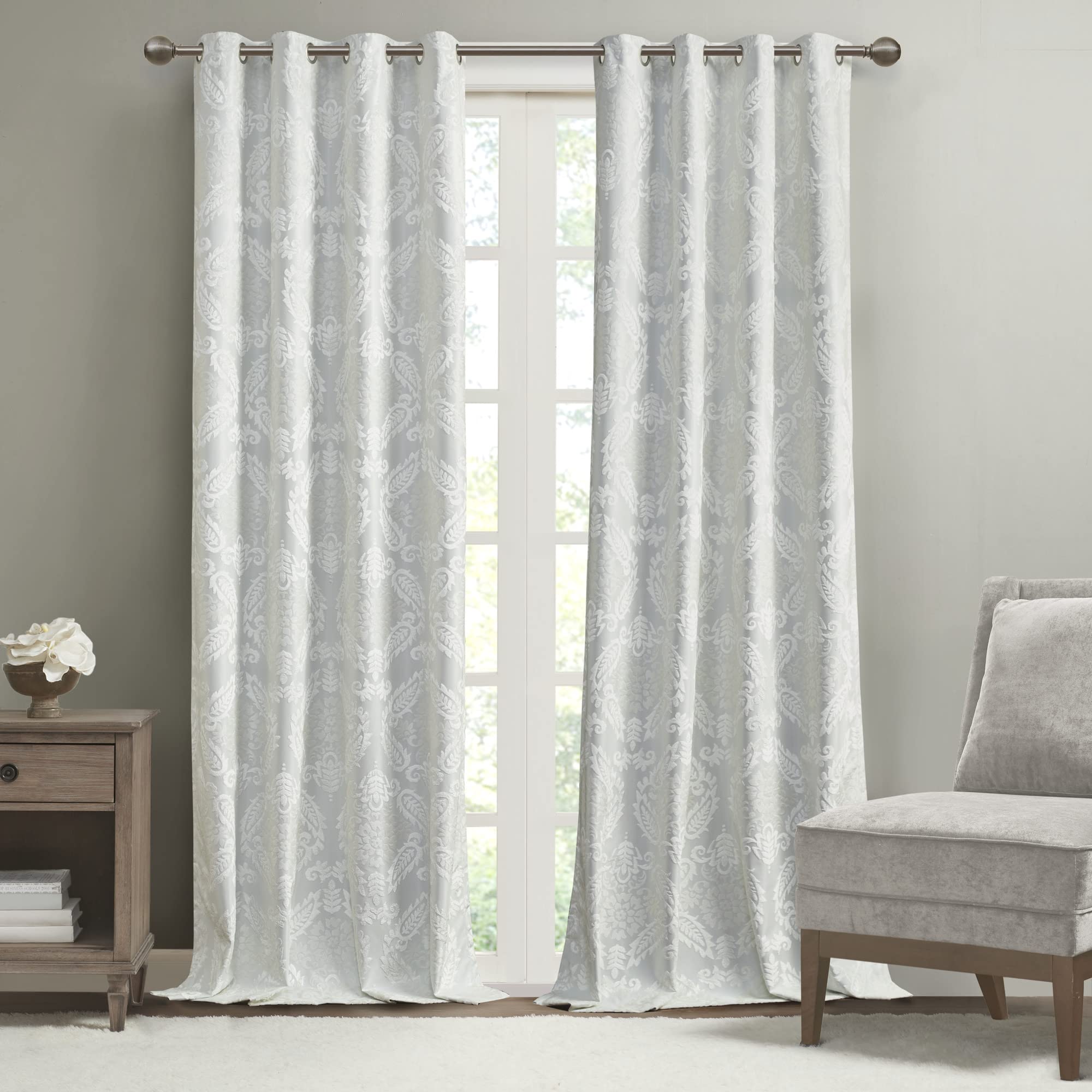 Amazon.com: SUN SMART Amelia Jacquard Paisley Blackout Curtain for Bedroom,  Luxury Single Window Panel Living Room Family-Room Kitchen, Grommet Top,  1-Panel Pack, 50"x108", White : Home & Kitchen