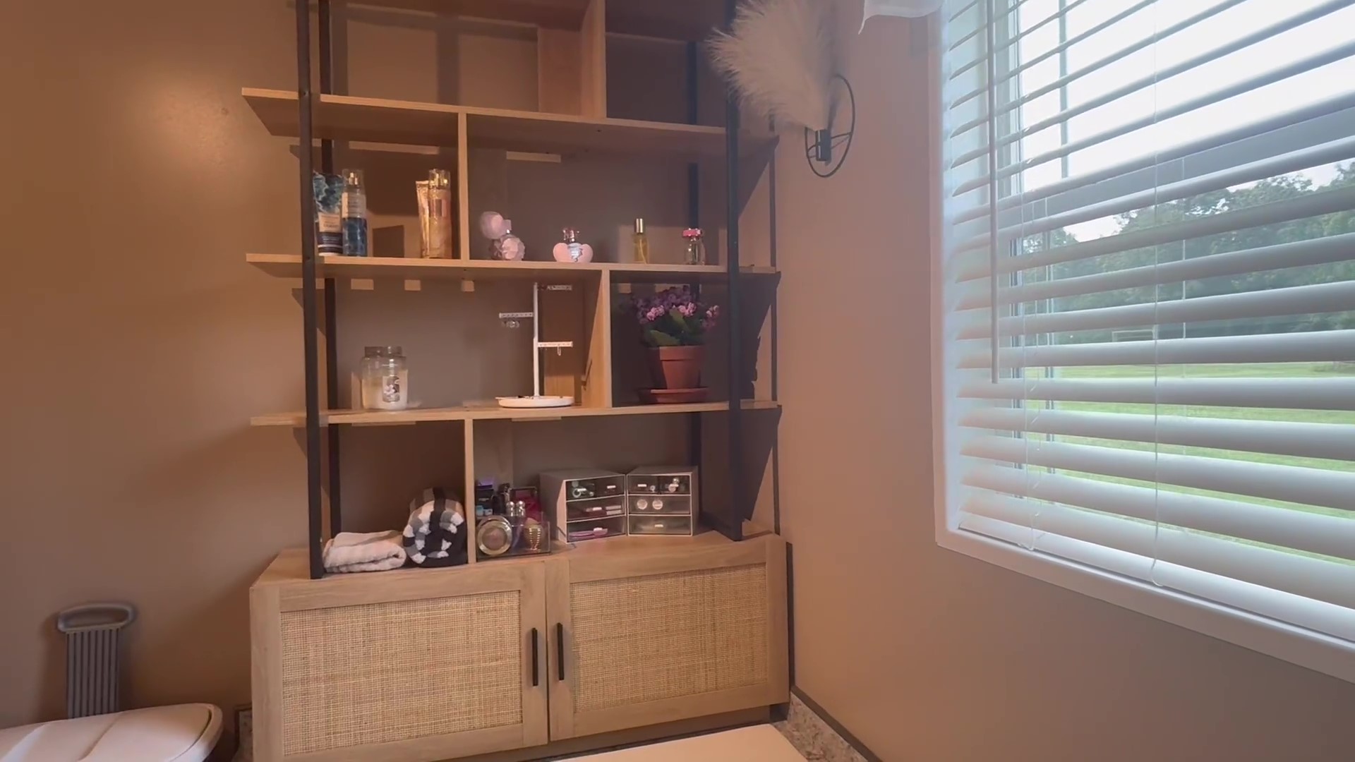 小物 rame design long stole Amazon.com: GAOMON 5 Tier Rattan Bookshelf with Storage