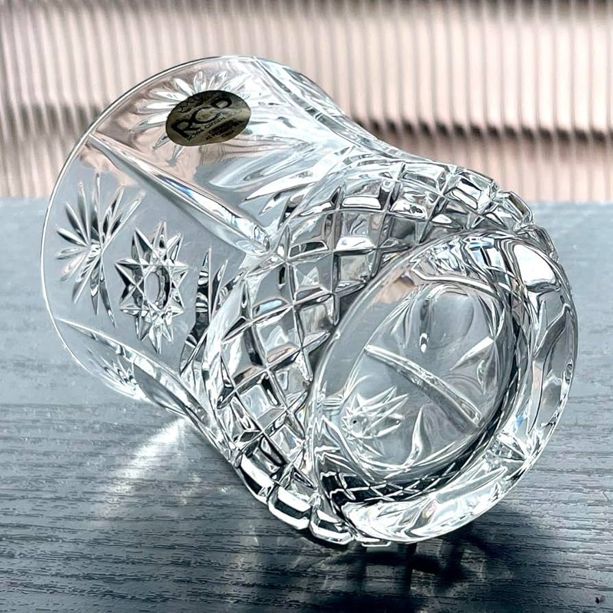 水晶,置物 RCR ロイヤルクリスタルロック　白鳥水晶の置物、 Amazon.co.jp: 水晶,置物 RCR ロイヤルクリスタルロック 白鳥