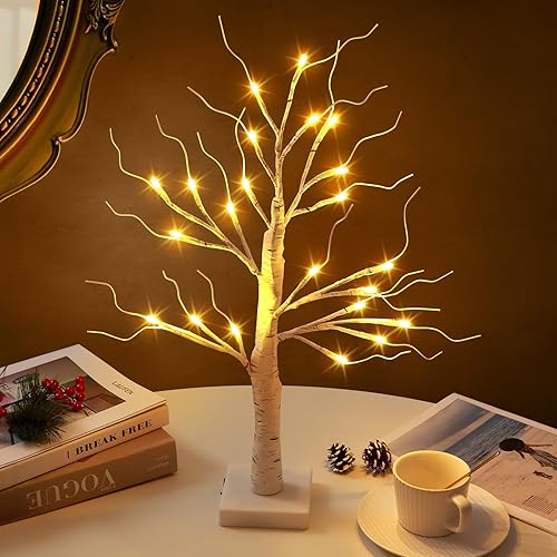 Árbol de abedul iluminado de 22.8 pulgadas para decoración de Navidad, árbol de Navidad artificial con 24 luces LED, lámpara de árbol de mesa con