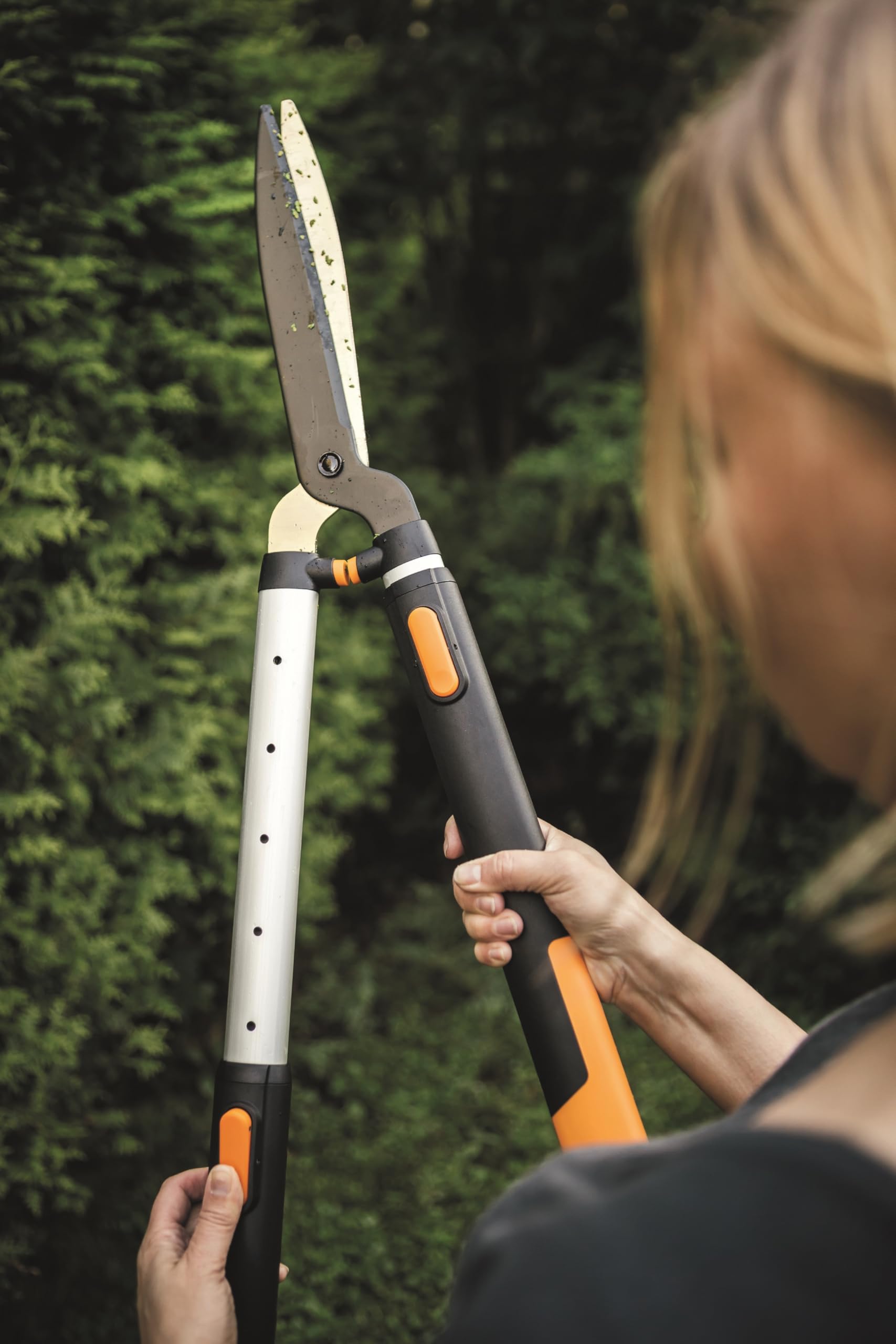 Fiskars SmartFit HS86 Cesoie telescopiche per siepi 68-93 cm Lama acciaio rivestimento antiaderente Nero Arancione