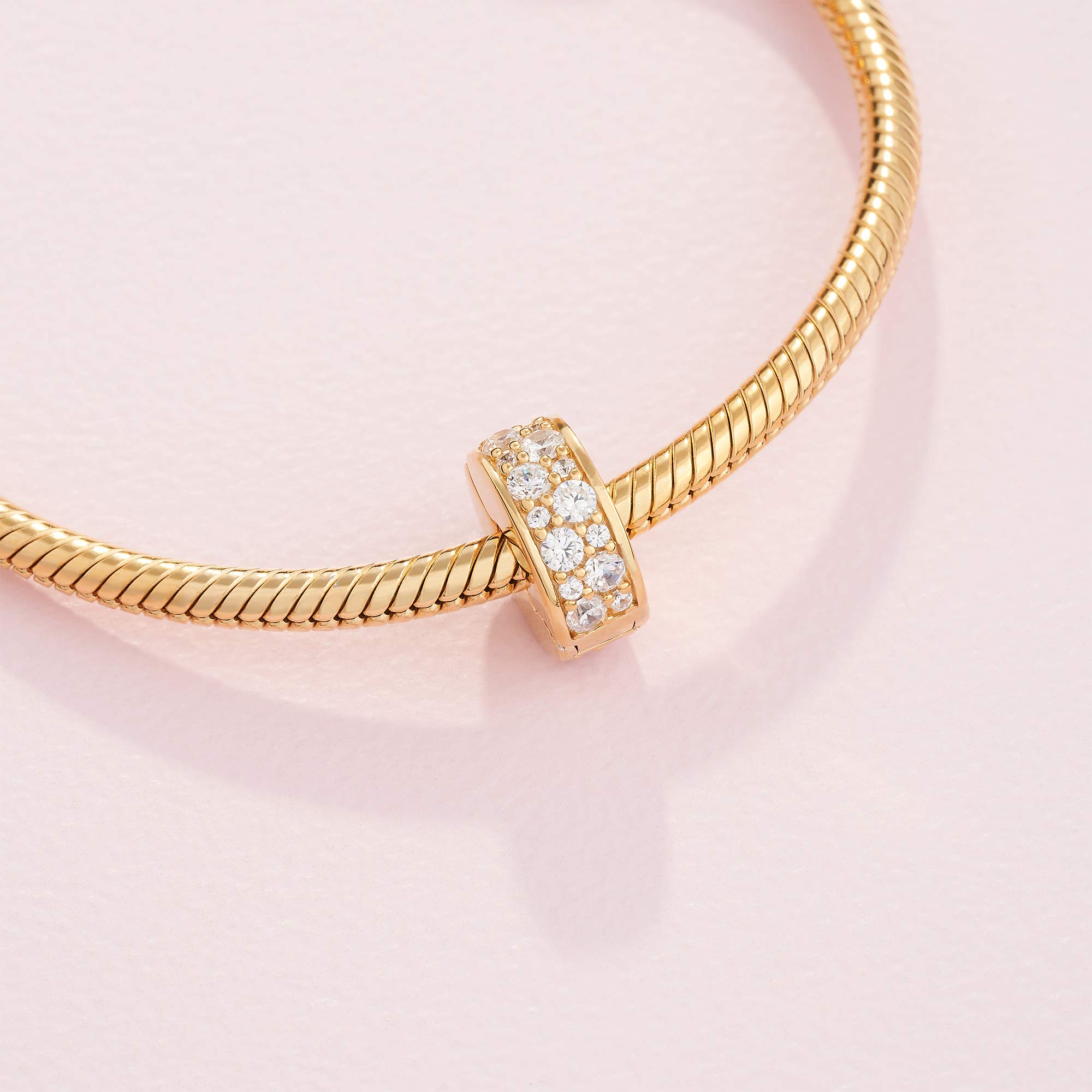 Pandora Timeless Créoles en métal plaqué or 14 carats avec zircones cubiques transparentes