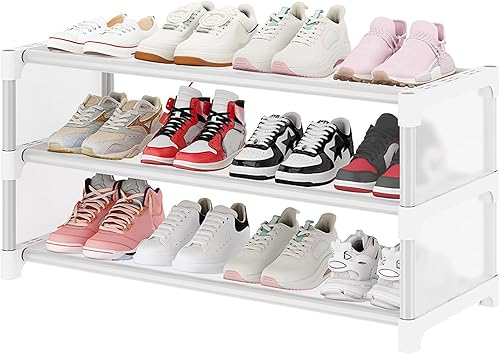 COVRA Zapatero de plástico de 3 niveles con tubos de metal reforzados, 31.5 x 11.8 x 15 pulgadas, organizador de zapatos minimalista que ahorra