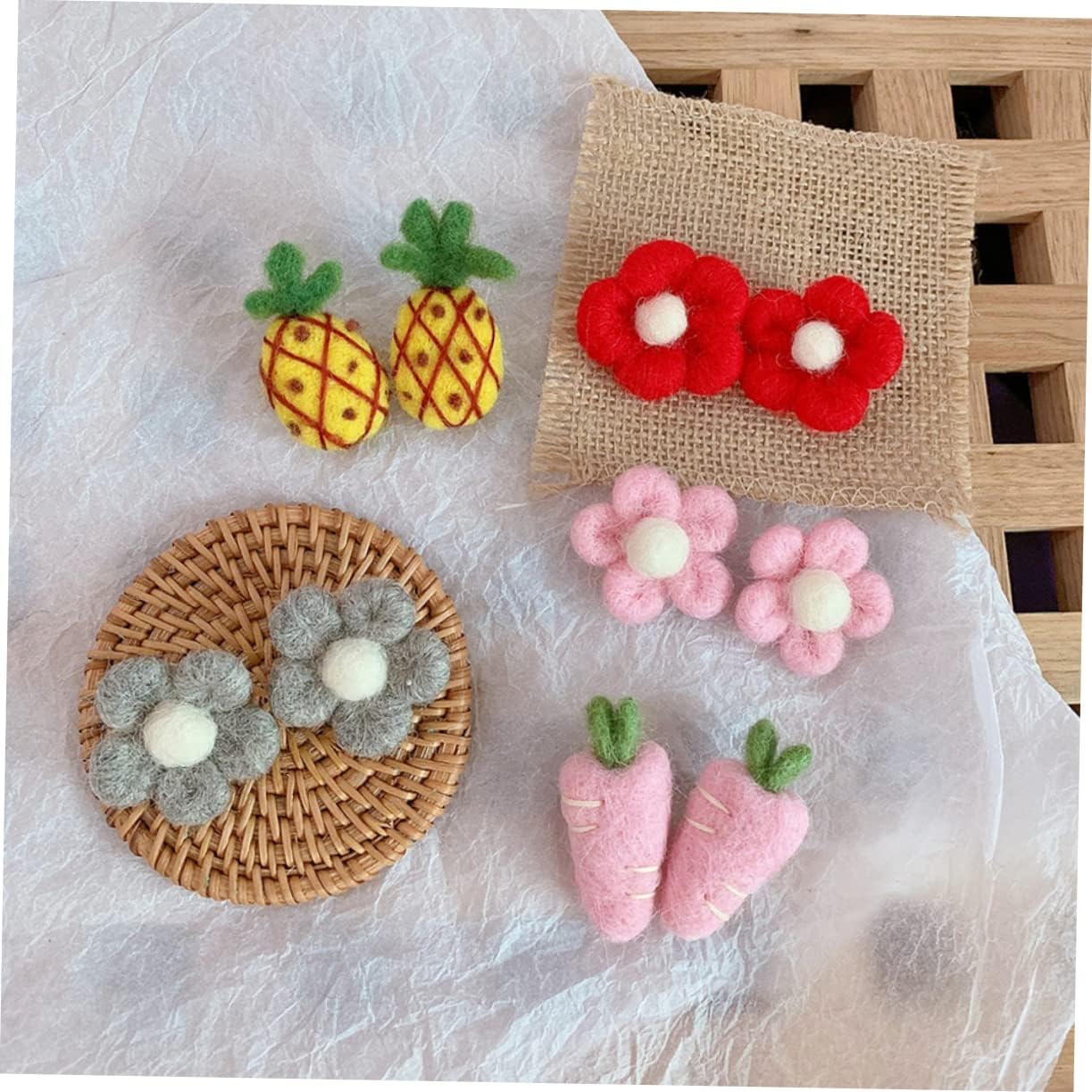 CALLARON 5pcs Adorable Felt Flower Brooch for Boys and Girls Cute Breastpins for Clothing Bags Hats and Scarves Creative and Chic Corsage for Everyday Wear
