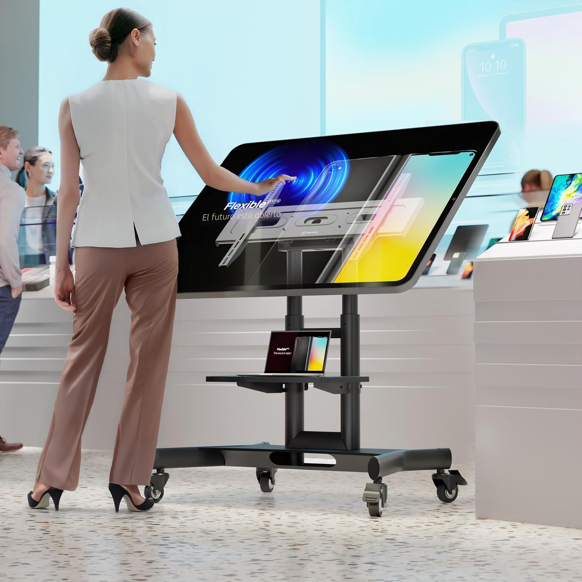 ONKRON Soporte TV Ruedas 32"-70", 40.5 kg, máx VESA 600x400, TS1350-B | Carro TV móvil negro, inclinación 90°, estante AV, cables ocultos, altura ajustable, para aulas, eventos y presentaciones