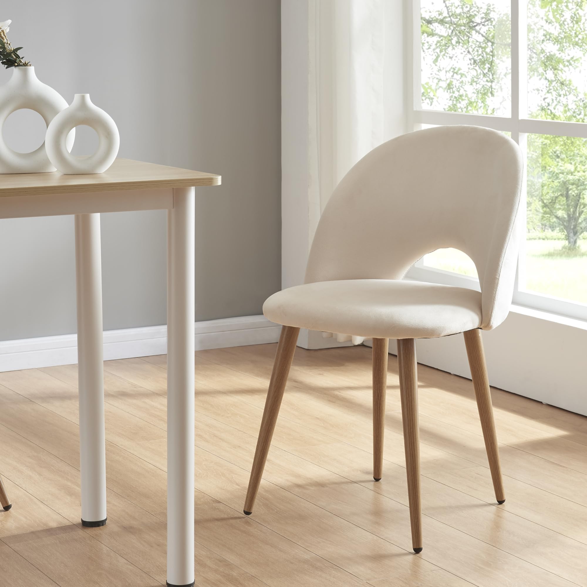 [en.casa] Set di 2 Sedie da Sala Pranzo Poltroncine per Salotto Cucina Coppia di Sedie Imbottite Rivestimento in Tessuto Effetto Velluto 77 x 50 x 55 cm - Beige/Effetto Legno