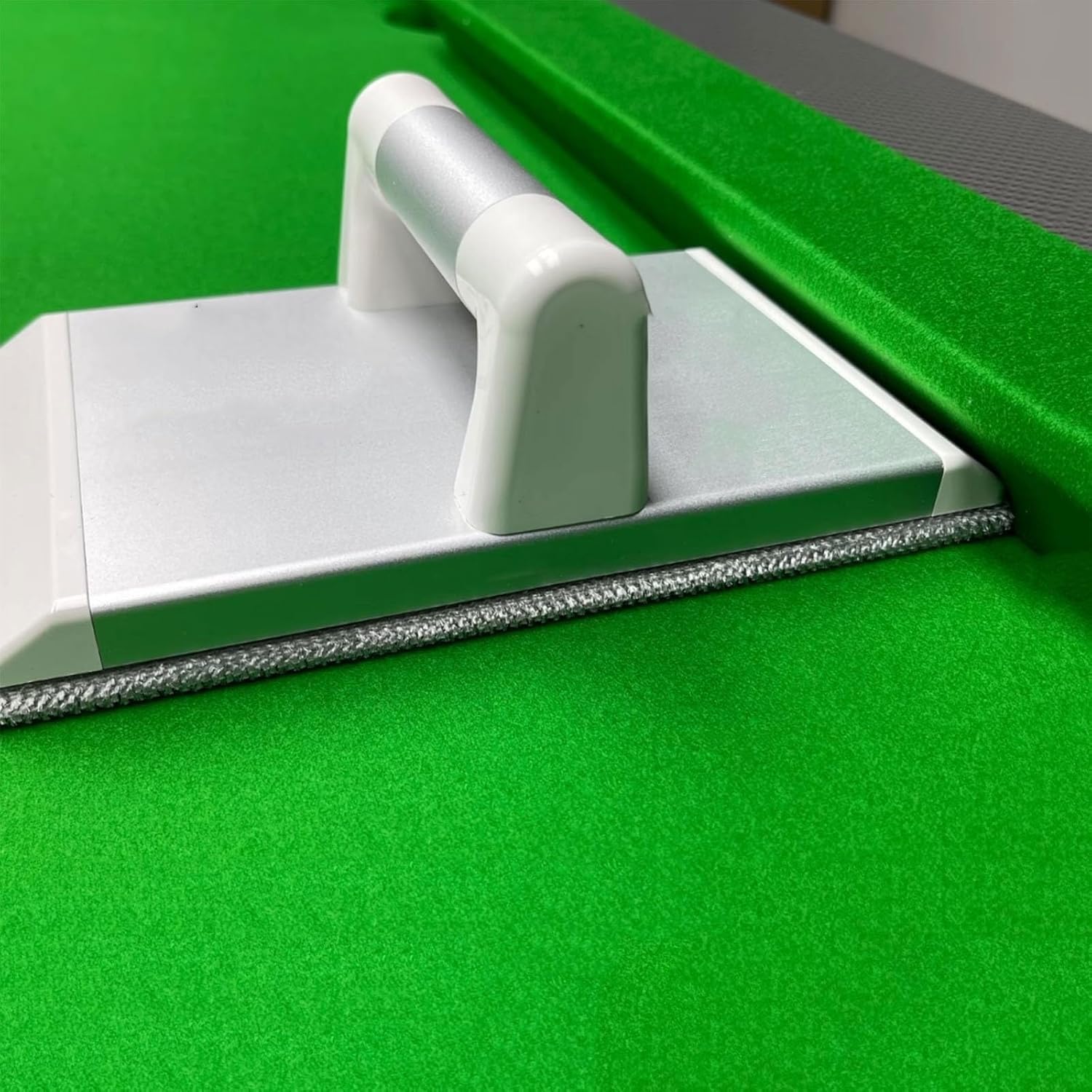 Limpiador de paños para mesa de billar que quita las manchas de tiza sin dañar el tapete