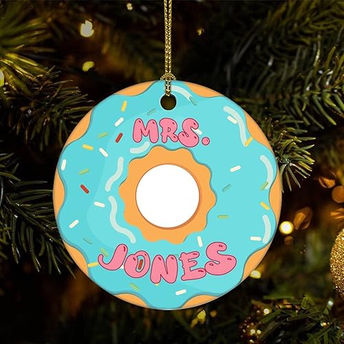 Adornos de recuerdo de Navidad con nombre personalizado en donas, adorno de cerámica para regalos, adornos colgantes para árbol de Navidad para