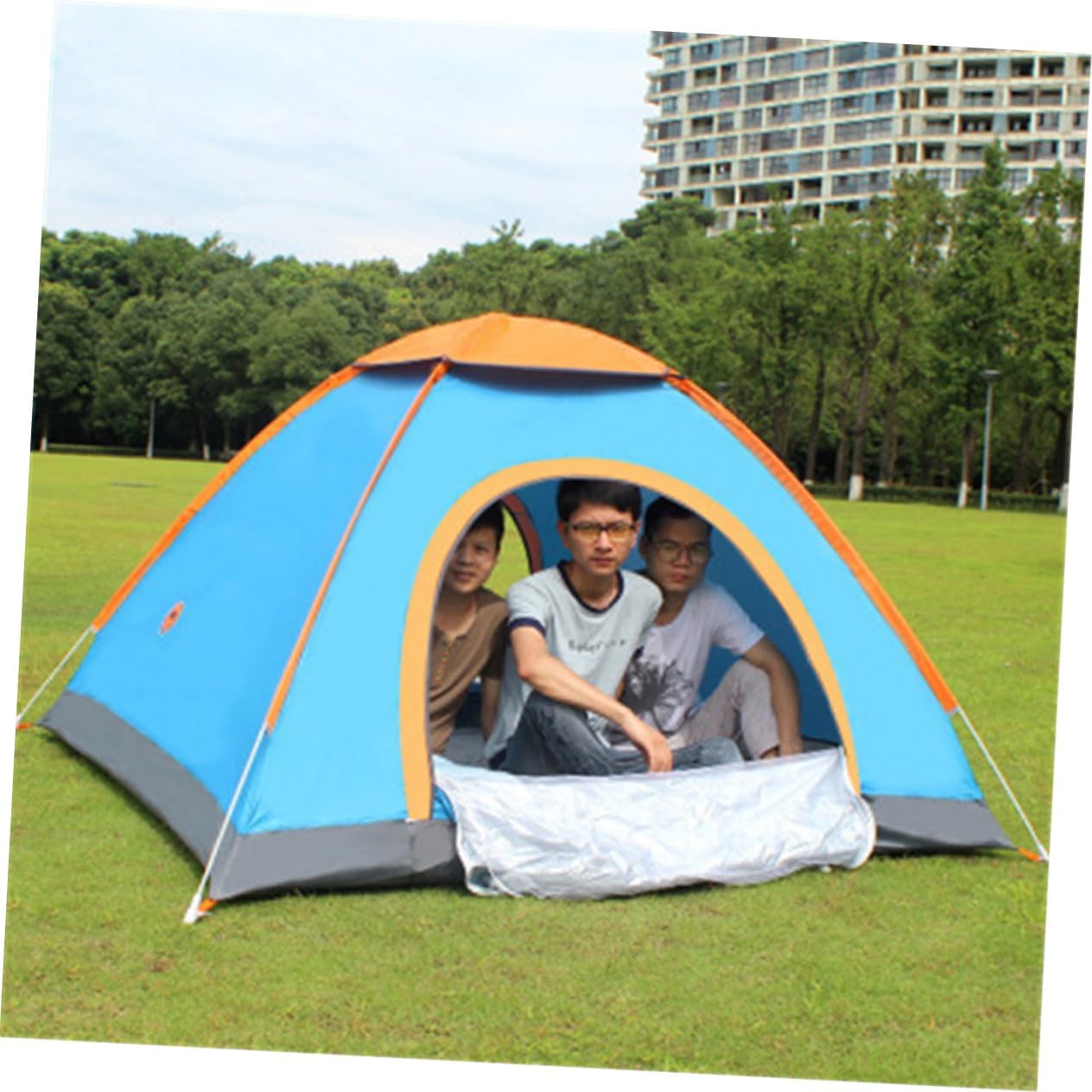 Double Person Automatic Tent Lightweight Family Camping Tent for Use for Summer Picnics and Beach Parties