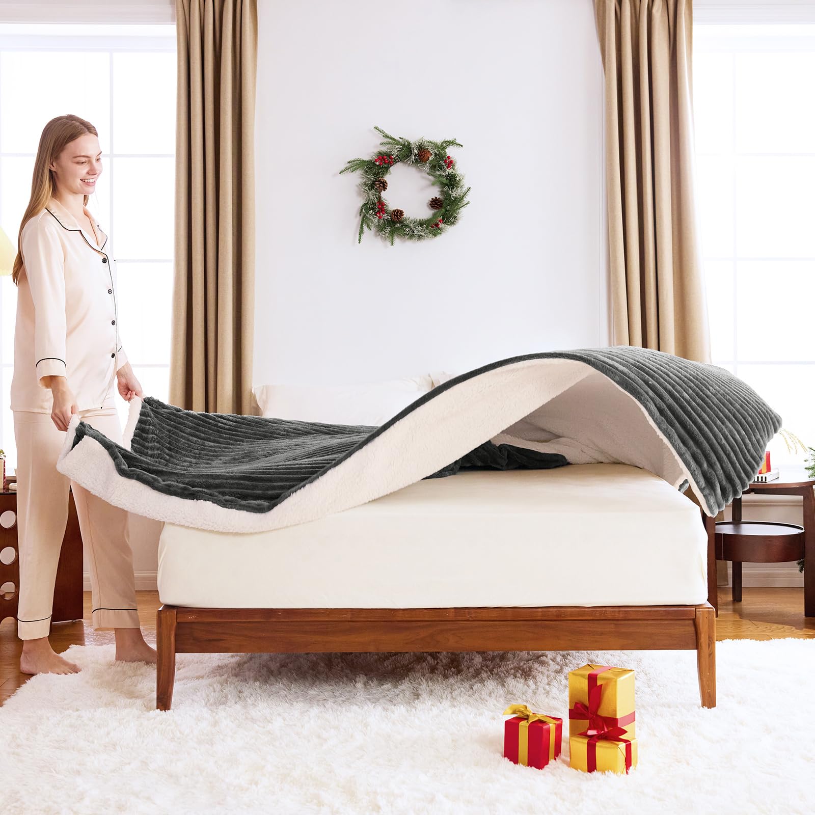 WAVVE Coperta Plaid Pile di Sherpa - Coperta a righe 150x200 cm, Grigio - Coperta Pelosa- Divano/Letto Singolo/Matrimoniale, Copridivano di Microfibra Calda e Morbida