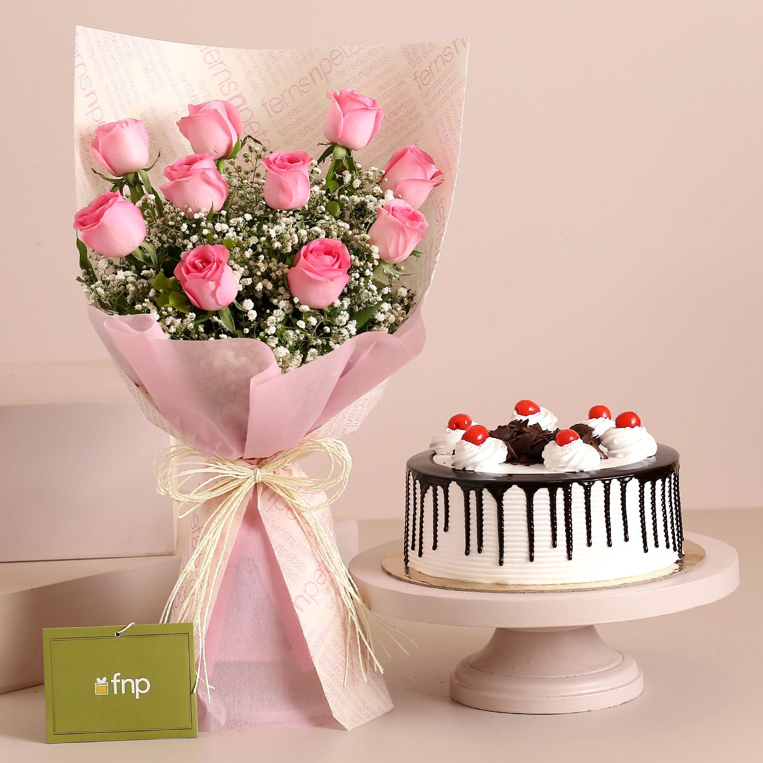Fnp Dreamy Pink Roses Bouquet W Black Forest Cake-image-21