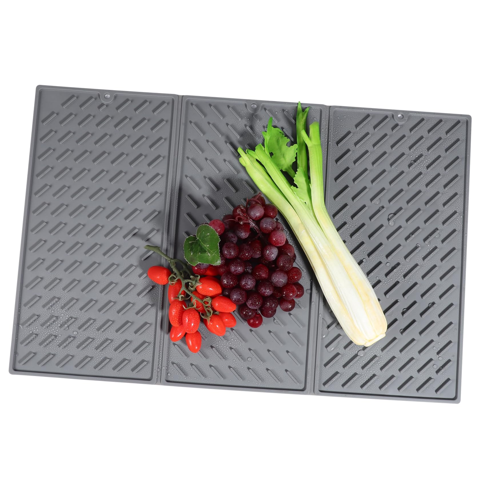 Tapete para escurrir platos en encimera de cocina moderna y organizada con fregadero