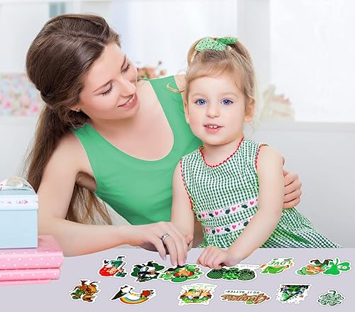 Miniatura 2 de PETCEE 100 calcomanías para el día de San Patricio para niños impermeables de trébol calcomanías para el día de San Patricio calcomanías para sobres
