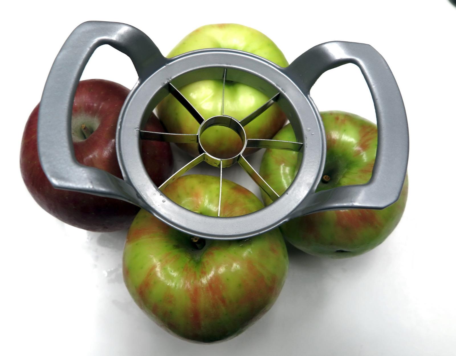 Does NOT work with Large apples.