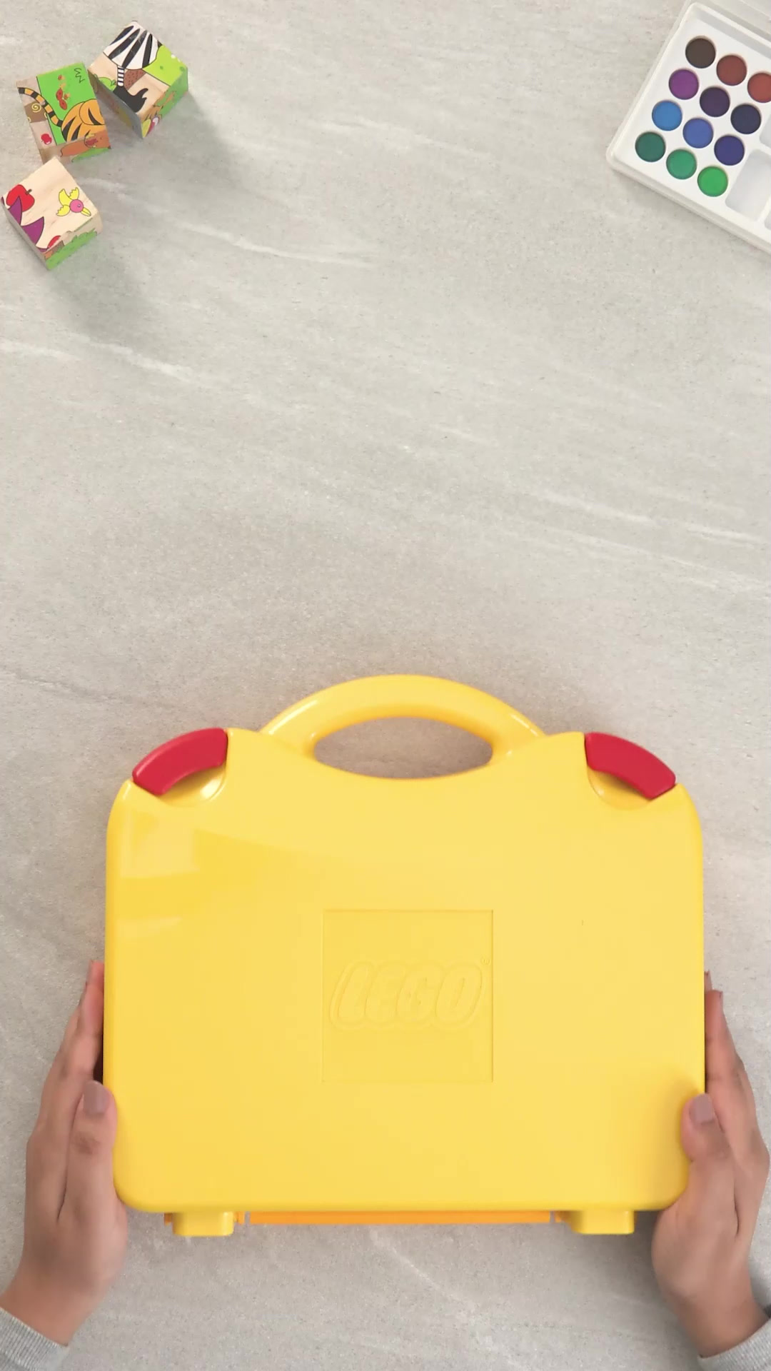 Legiページ LEGO 10713 Classic Creative Suitcase Building Bricks