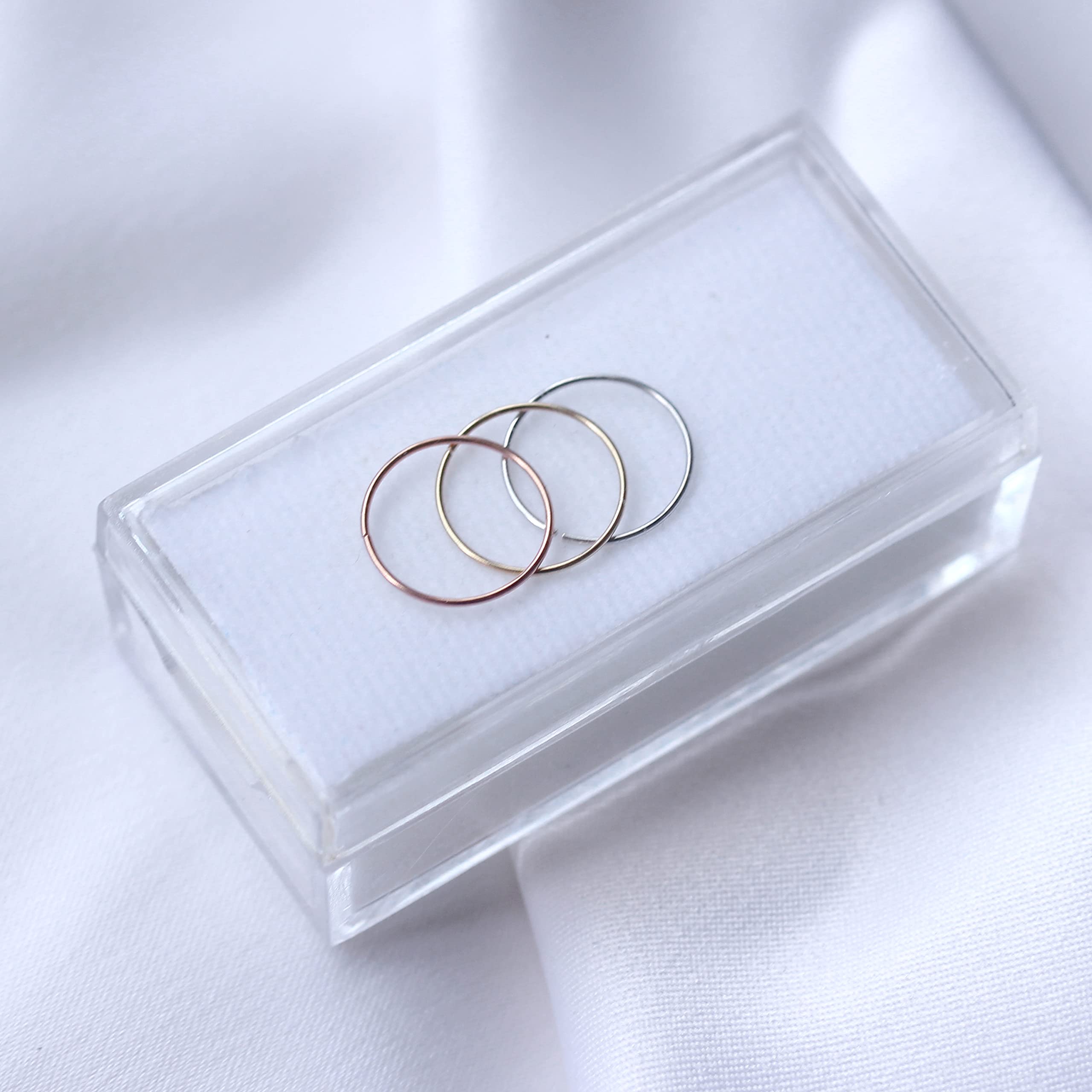 Dreifach gemischtes 10-mm-Nasenring-Set aus 9 Karat Gelb- und Weißgold