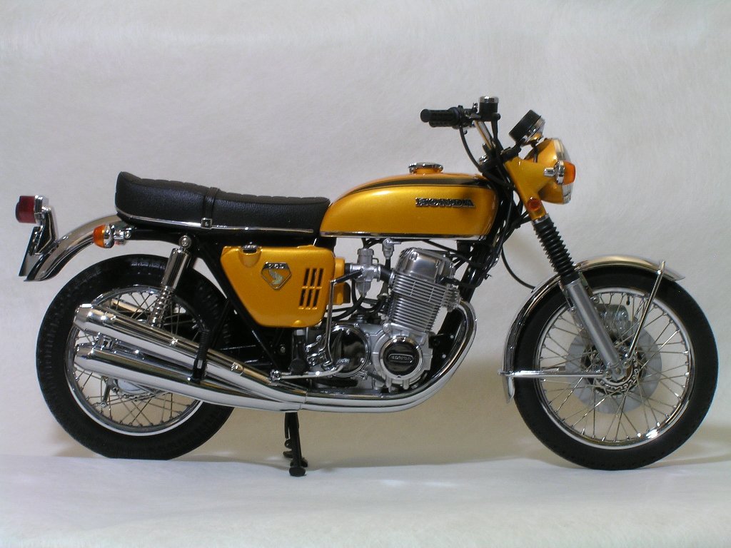 ★絶品ミニチャンプス1968ホンダCB750KO精密メタル1/6モデル未展示品 Amazon | Honda CB 750 KO 1968 Gold Metallic | ミニカー・ダイ