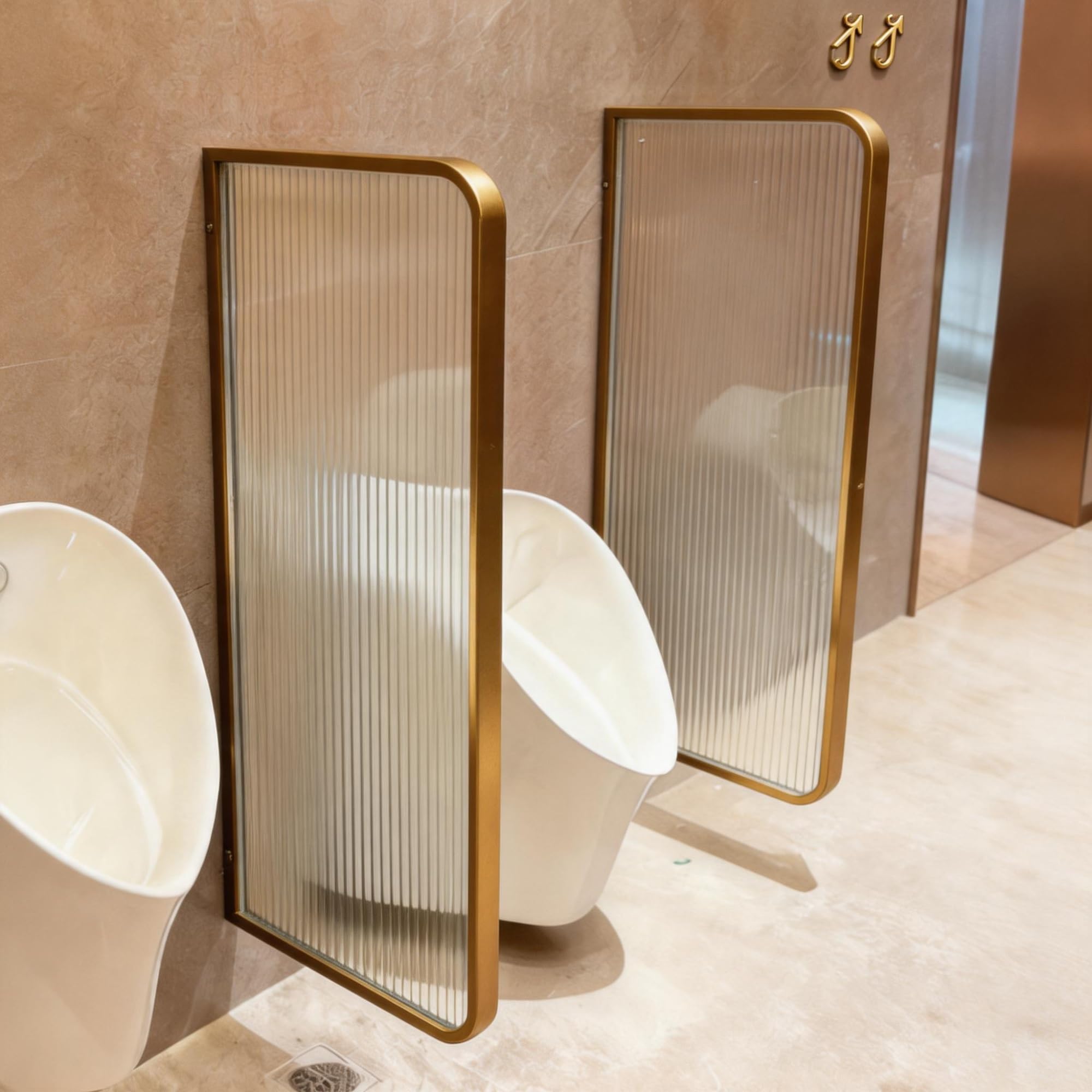 Divisor de inodoro para hoteles boutique y restaurantes con paneles de vidrio estriado de pared