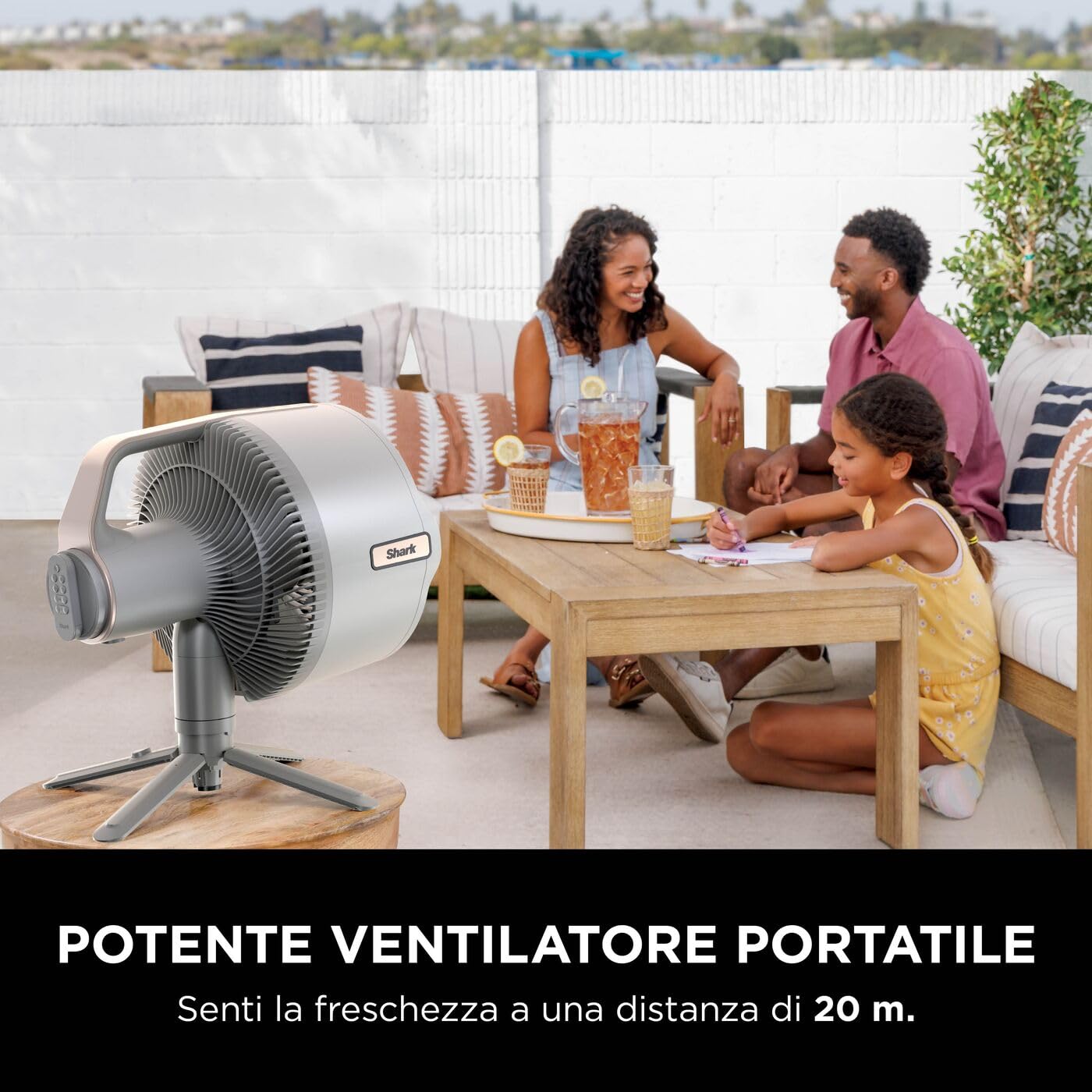 Shark FlexBreeze Pro Mist Ventilatore per Interni ed Esterni senza Filo con Nebulizzatore, Portatile, Raggio 20 m, a Piantana o da Tavolo, 5 Velocità, Silenzioso, Telecomando, Tortora FA300WHEU