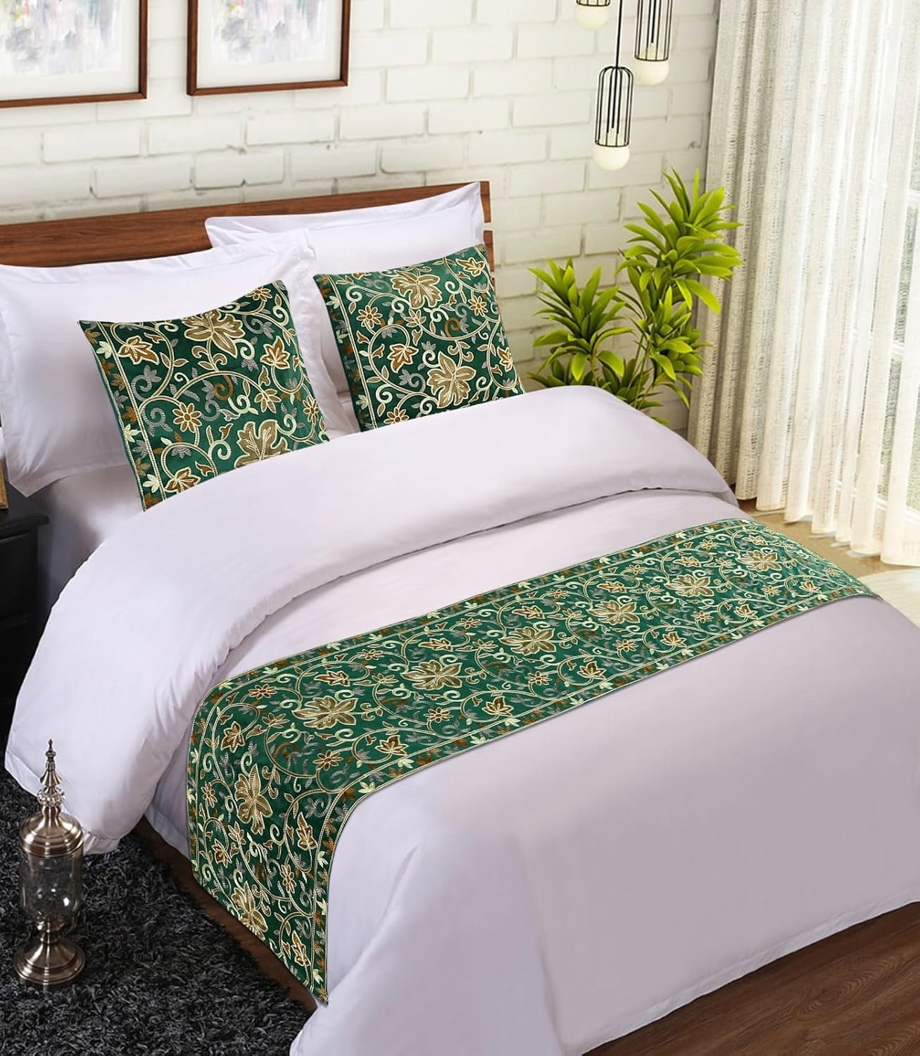 300TC Hand Embroidered Bed Runner with Cushion Cover Set, King Size, for Hotel Use. 18x100 inches (Green)-image-25