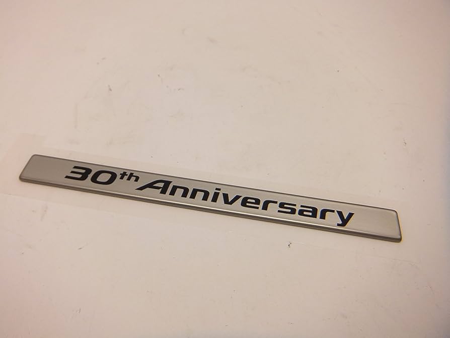 Amazon.co.jp: 日産 エルグランド(E52)ライダー30周年記念仕様
