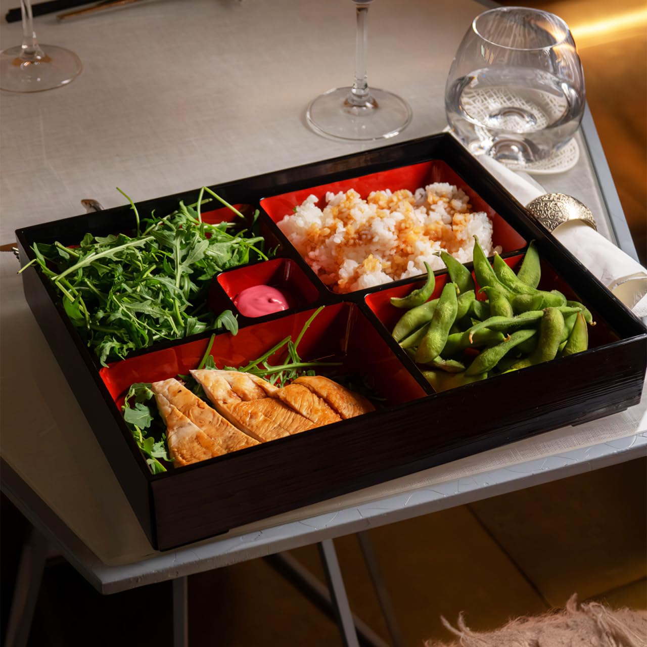 BESTonZON Japanische Bento Box Mittelgroß Mit 5 Fächern Lunchbox Aus Holzmaserung Für Büro Schule Und Reise Traditioneller Sushi Behälter 11.81X9.45X2.56 Zoll