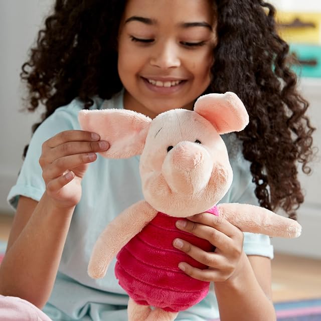 Foto 2 de 7 de Disney Store Peluche pequeño de Piglet, Altura: 22 cm
