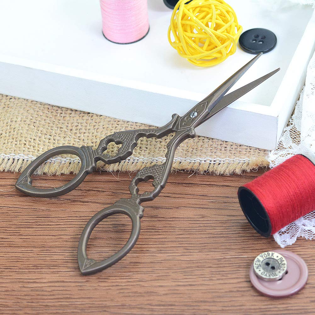 Amazon.co.jp: LIVINGO 糸きりばさみ 可愛いデザイン 小さい手芸はさみ