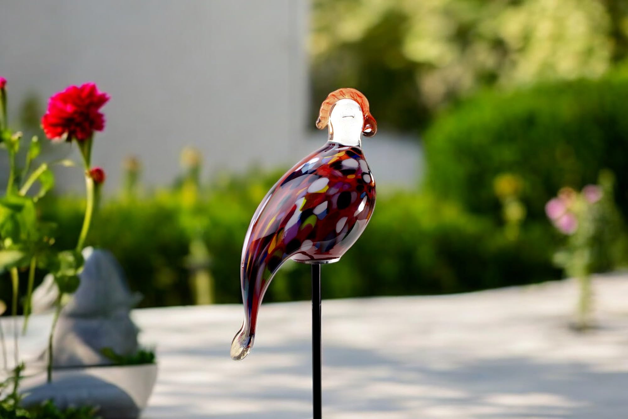 Gartenstecker mit Papagei - Rot - Handgefertigtes Glas - Vogel auf Stock - Gartendekorationen - Gartenindeco für den Außenbereich - Gartendekor - Tiere für den Außenbereich