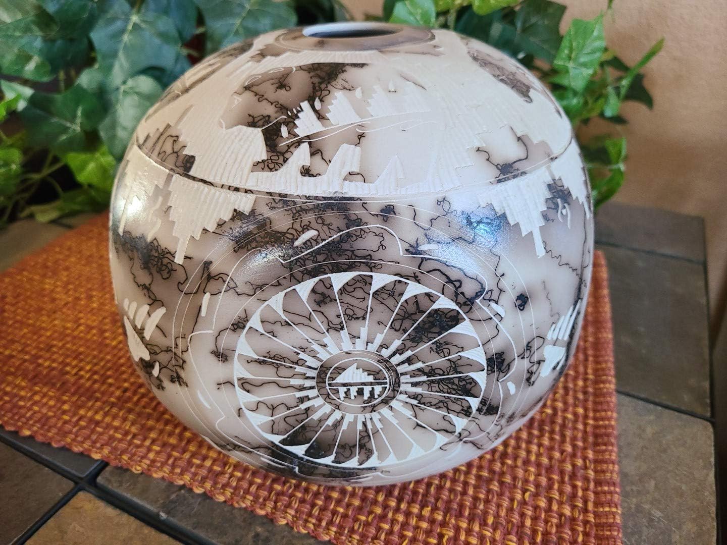 Mission Del Rey Authentic Native American Horse Hair Pottery for Collector, Southwest and Western Home Decor. (Vase 3bc154)