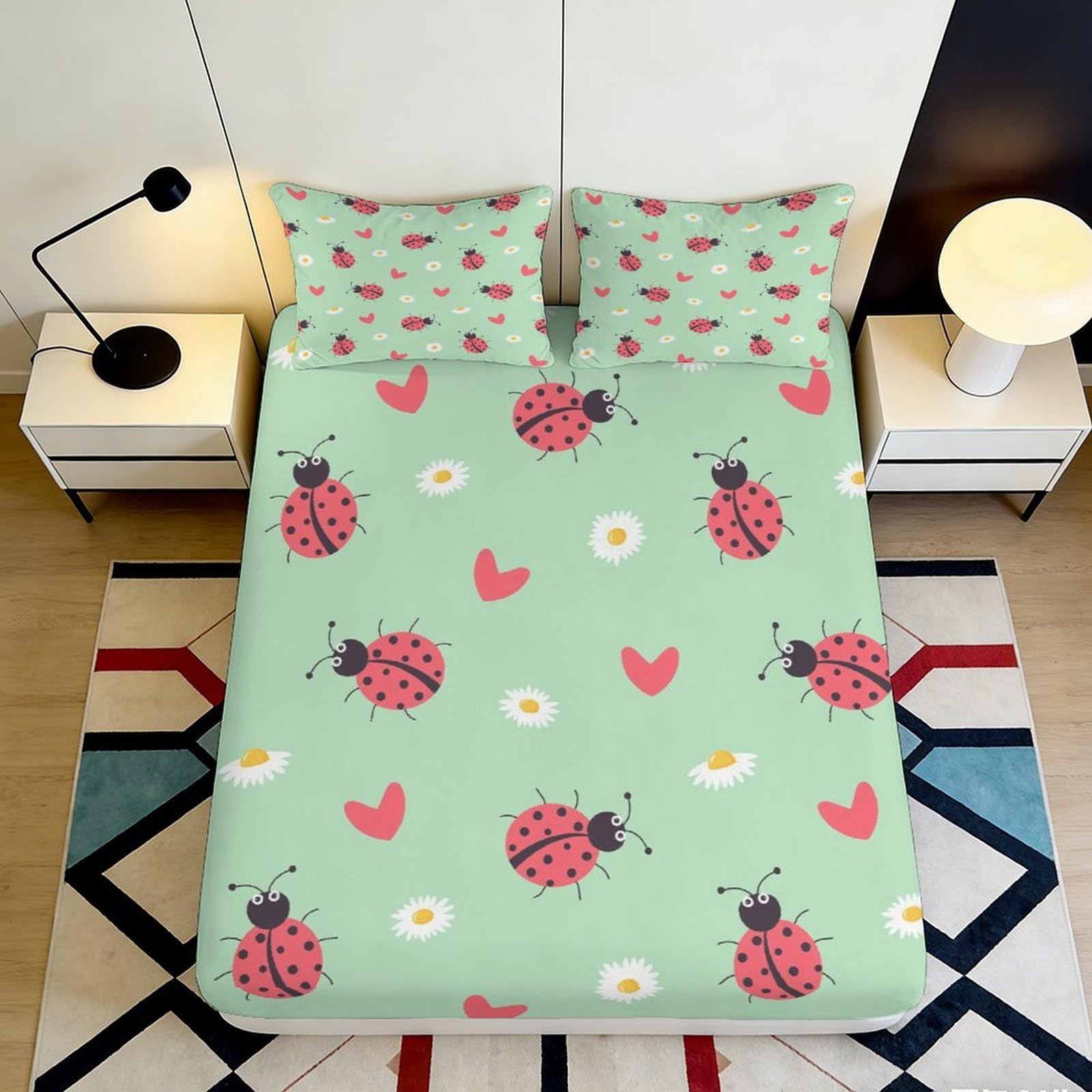 3D Printed Ladybug Daisy Fitted Sheet Microfiber Non-slip Heart Bed Cover for Bedroom Guest Room Mattress Protection 160x200x25cm