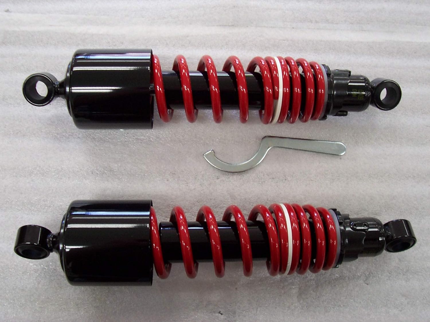 VT750 SHADOW ACE 12.25" Black Red Shocks