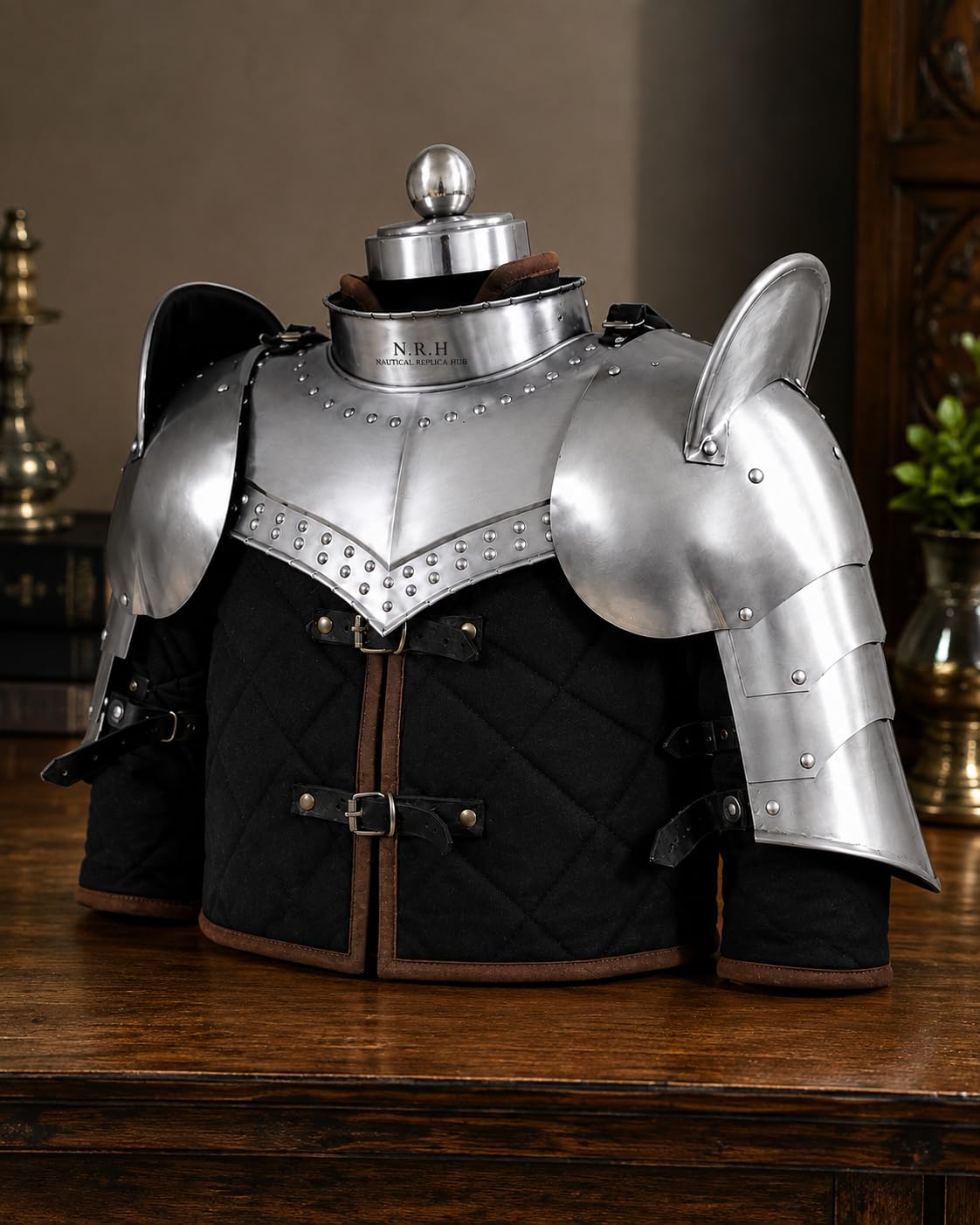 Średniowieczny rycerz pancerz Gorżet i Naramienniki Zestaw - Ochraniacze na ramiona ze stali polerowanej na LARP, Halloween i Cosplay