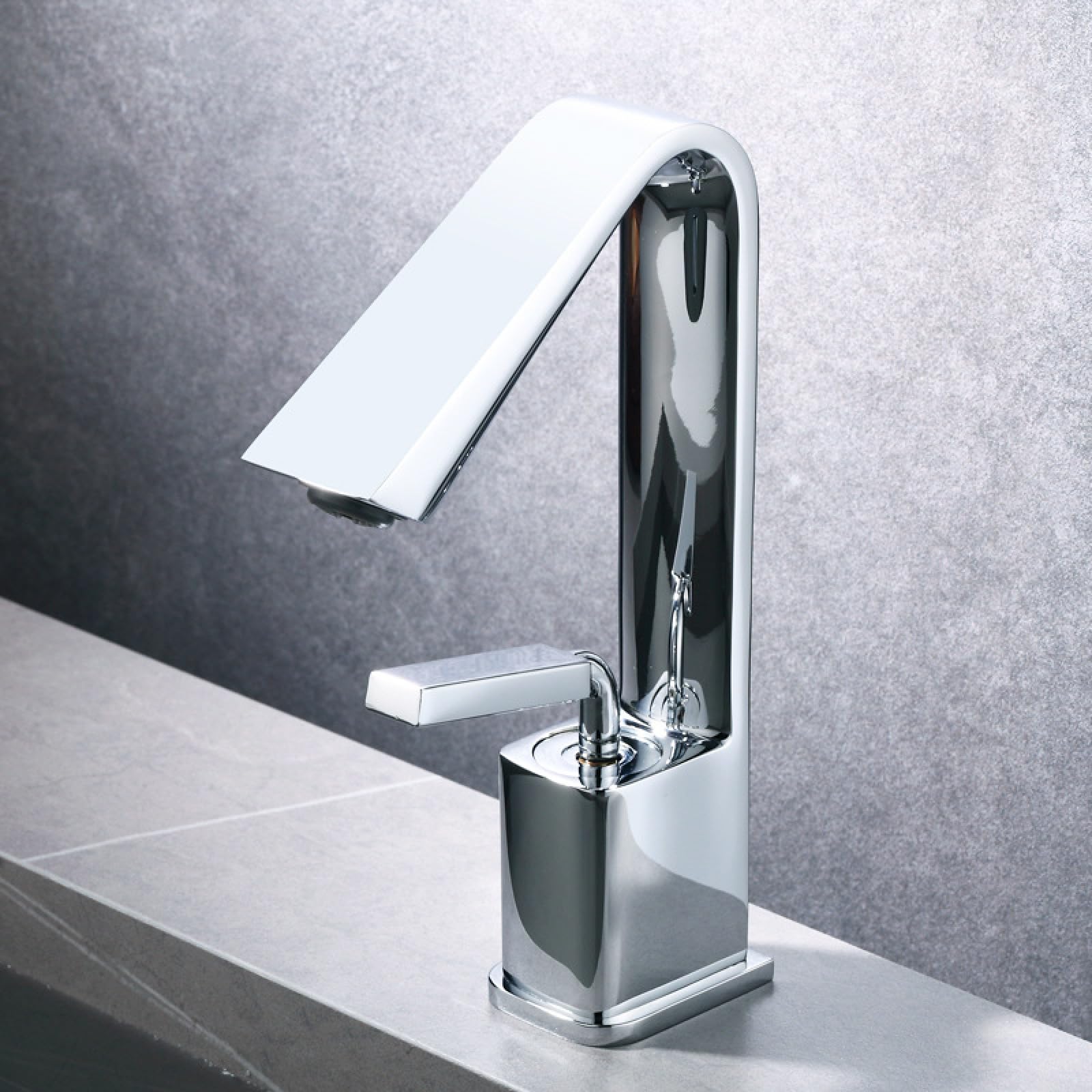 Robinet de salle de bain en laiton doré à poignée unique, mitigeur d'évier haut de gamme