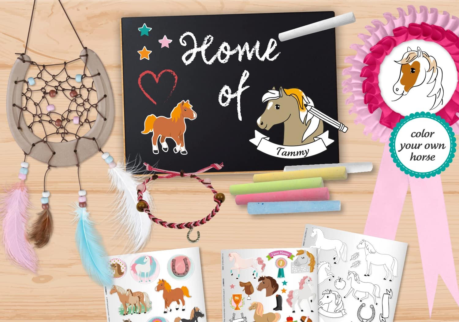Lena Bastelset Happy Horse Dream Locket - Schmuck Set Zum Selber Machen Mit Medaillon-Kette, Pferde-Anhängern, Pailletten Zum Befüllen & Shaker-Effekt, Mädchen Schmuck Set Für Kinder Ab 6 Jahren