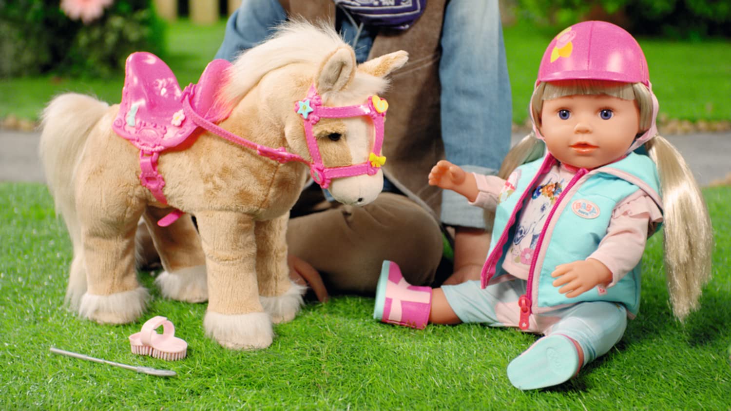 BABY born Zapf Creation 835203 My Cute Horse - Eletronisches Plüschpferd mit Lauf- und Soundfunktion, rosa Sattel, rosa Zaumzeug und Pins zum Dekorieren.